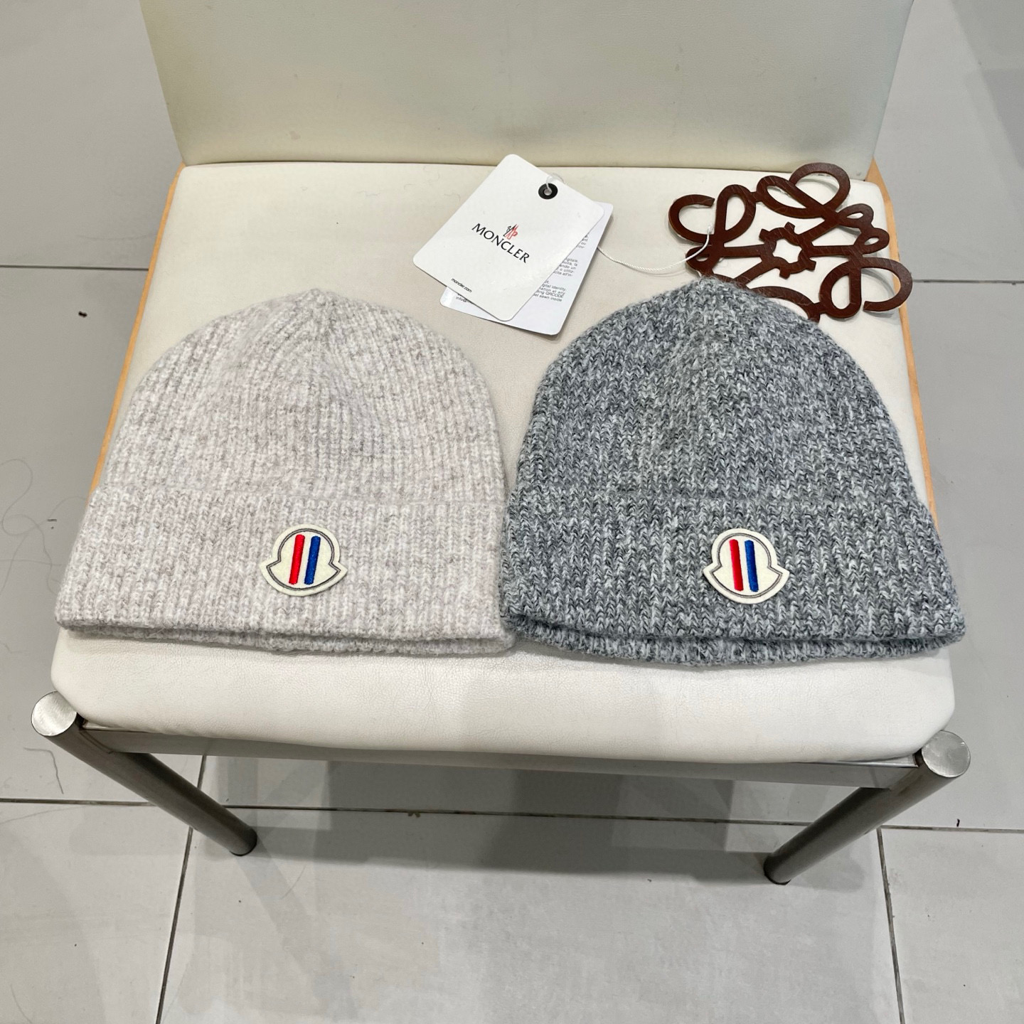 Moncler蒙口秋冬欧美跨境百搭简约无檐保暖针织帽女时尚户外毛线帽男