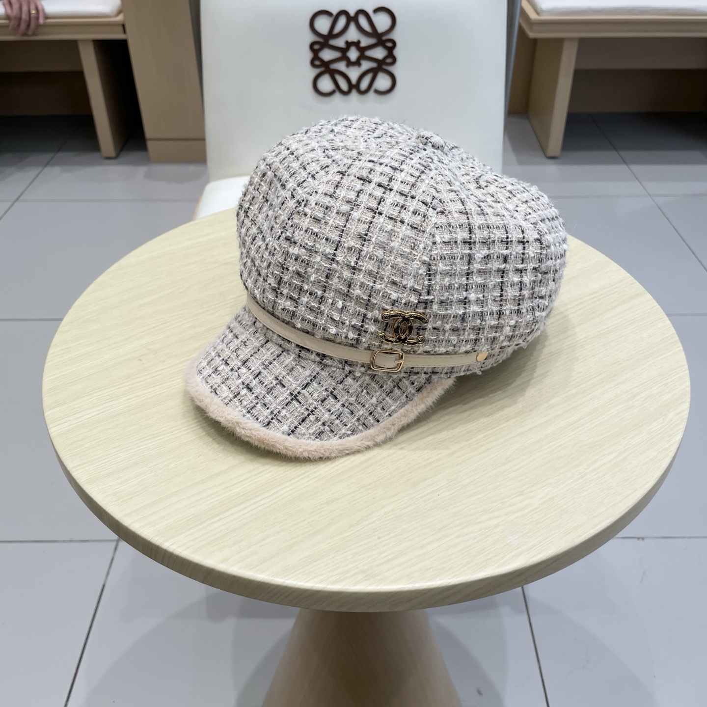 Chanel秋冬英伦复古八角画家帽子加绒加厚女士贝雷帽网红百搭保暖鸭舌帽