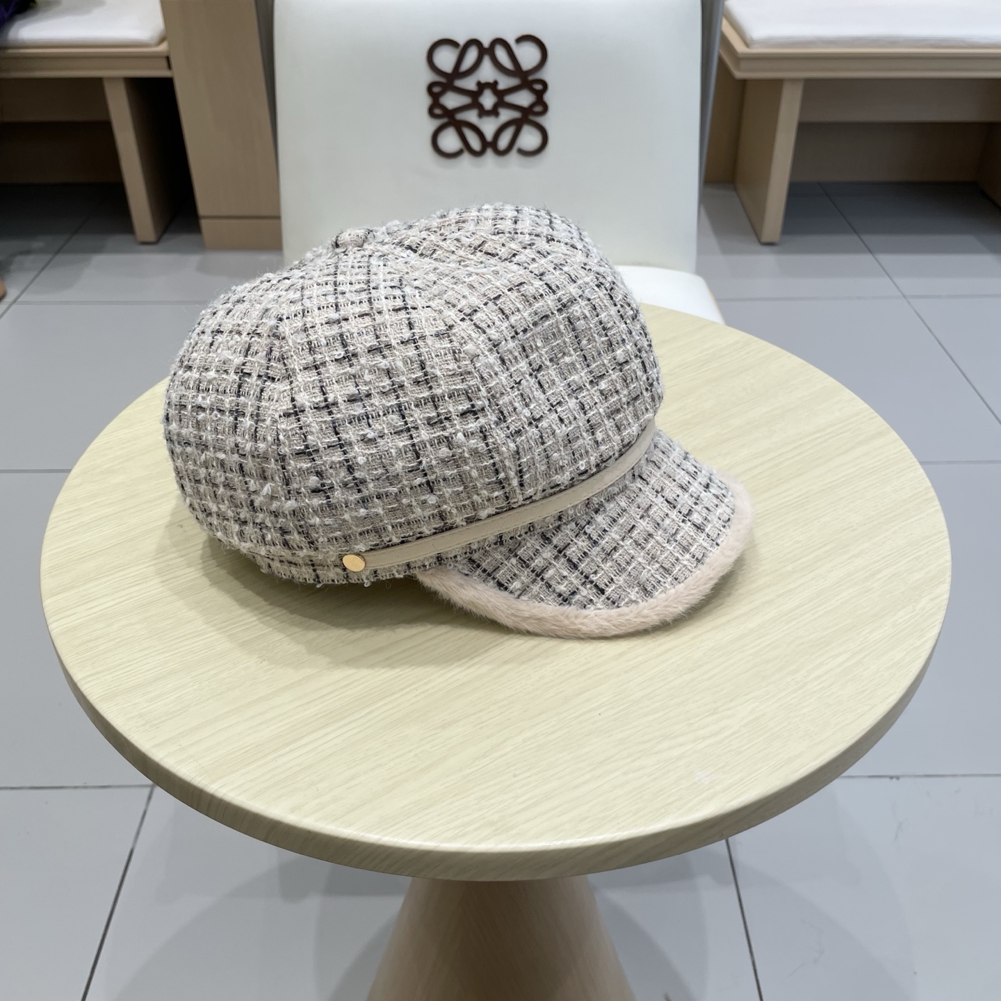 Chanel秋冬英伦复古八角画家帽子加绒加厚女士贝雷帽网红百搭保暖鸭舌帽