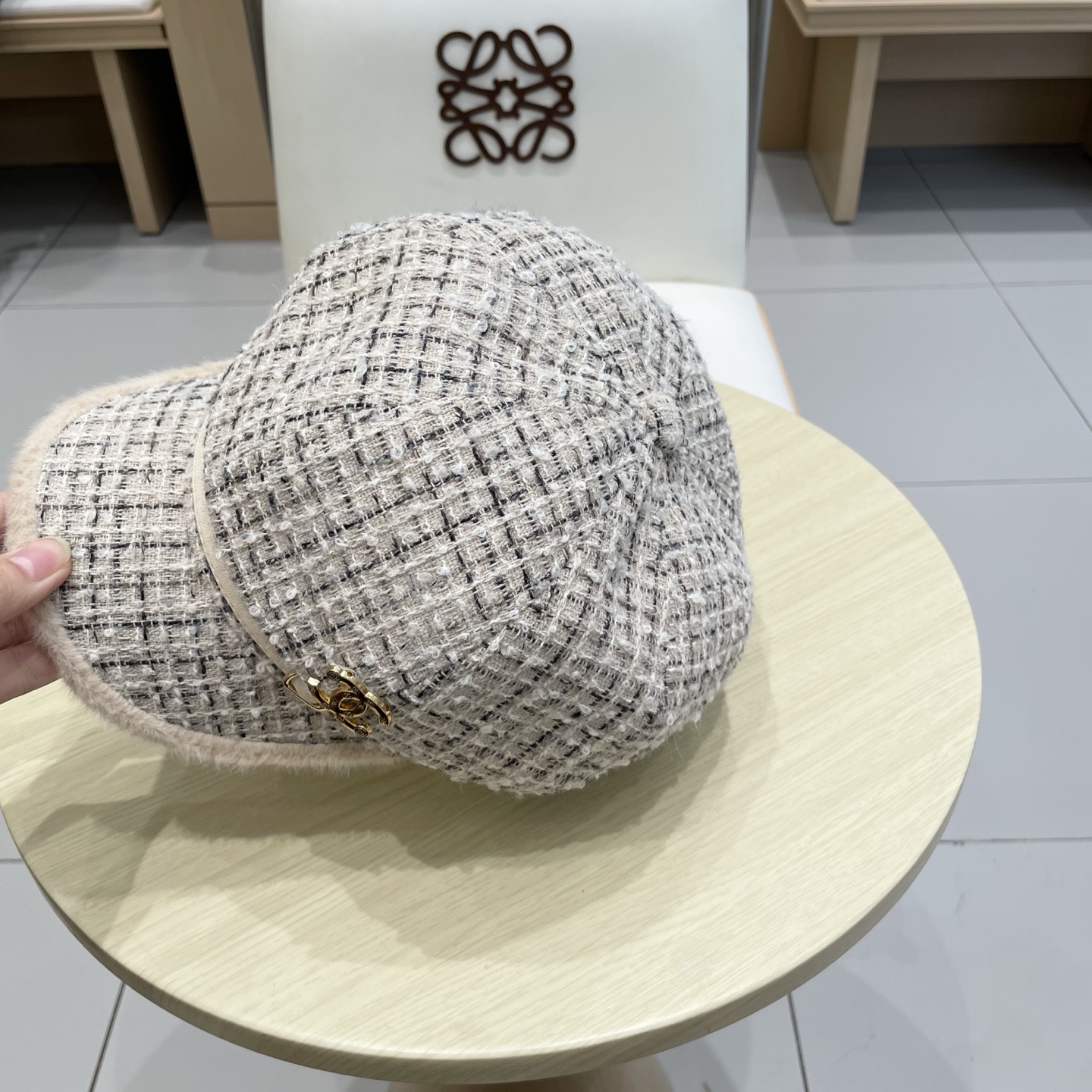 Chanel秋冬英伦复古八角画家帽子加绒加厚女士贝雷帽网红百搭保暖鸭舌帽