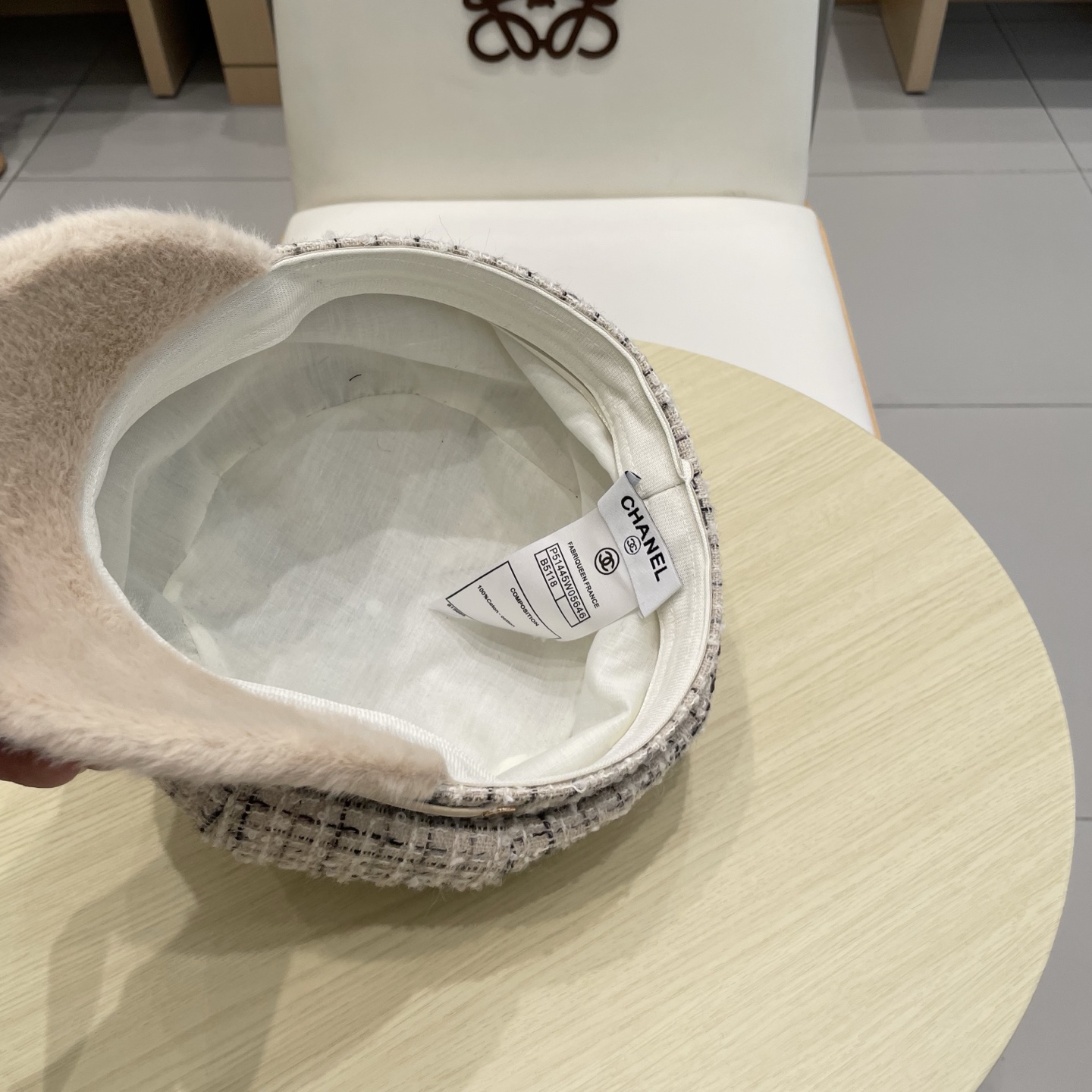 Chanel秋冬英伦复古八角画家帽子加绒加厚女士贝雷帽网红百搭保暖鸭舌帽