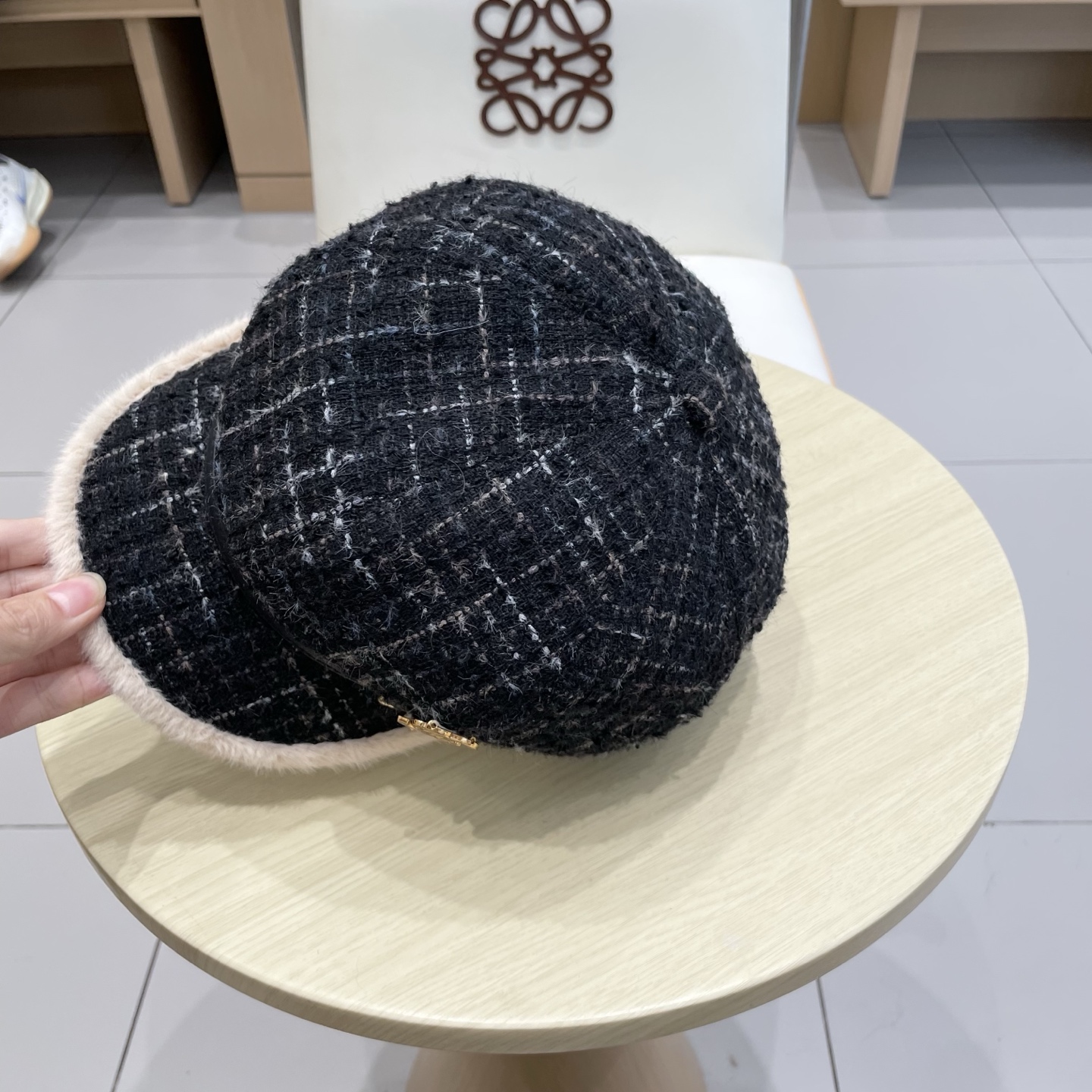 Chanel秋冬英伦复古八角画家帽子加绒加厚女士贝雷帽网红百搭保暖鸭舌帽