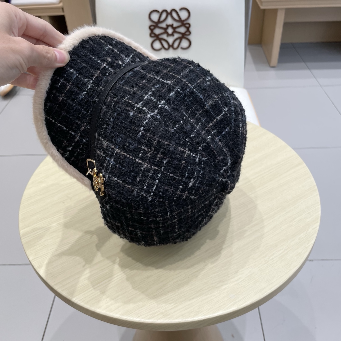 Chanel秋冬英伦复古八角画家帽子加绒加厚女士贝雷帽网红百搭保暖鸭舌帽