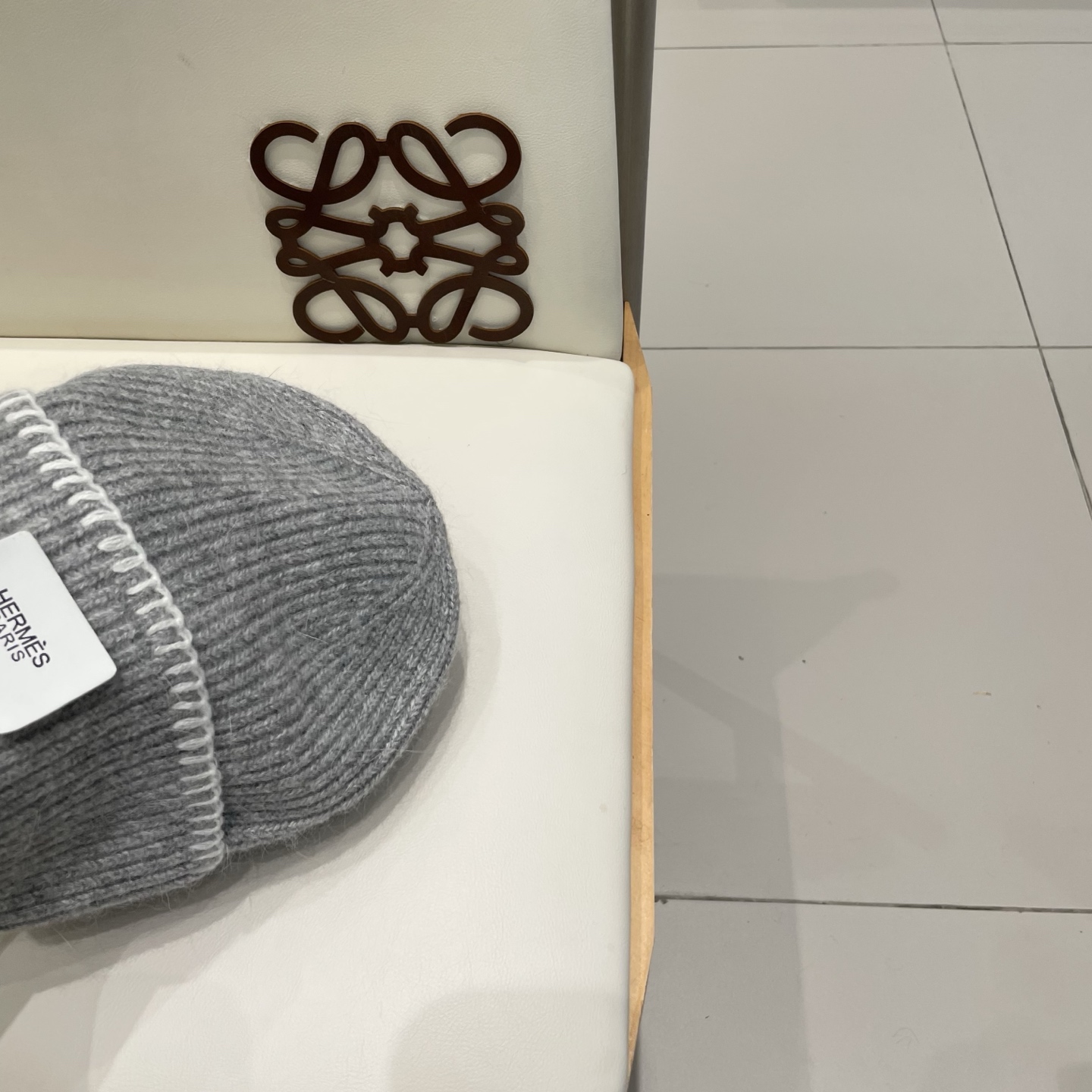 爱马仕hermes疯帽子 羊毛帽子冷帽 韩版保暖女针织毛线帽逛街包头防风新