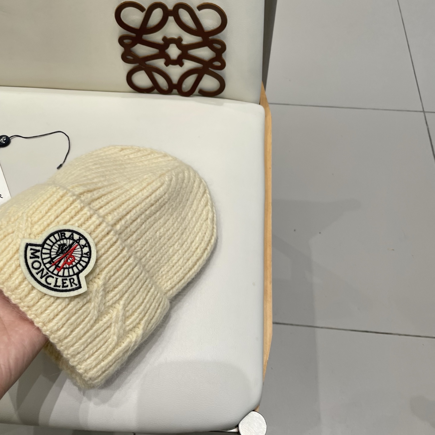 moncler兔毛针织帽女秋冬季新款加绒保暖毛线帽大头围护耳冷帽毛球百搭潮 h