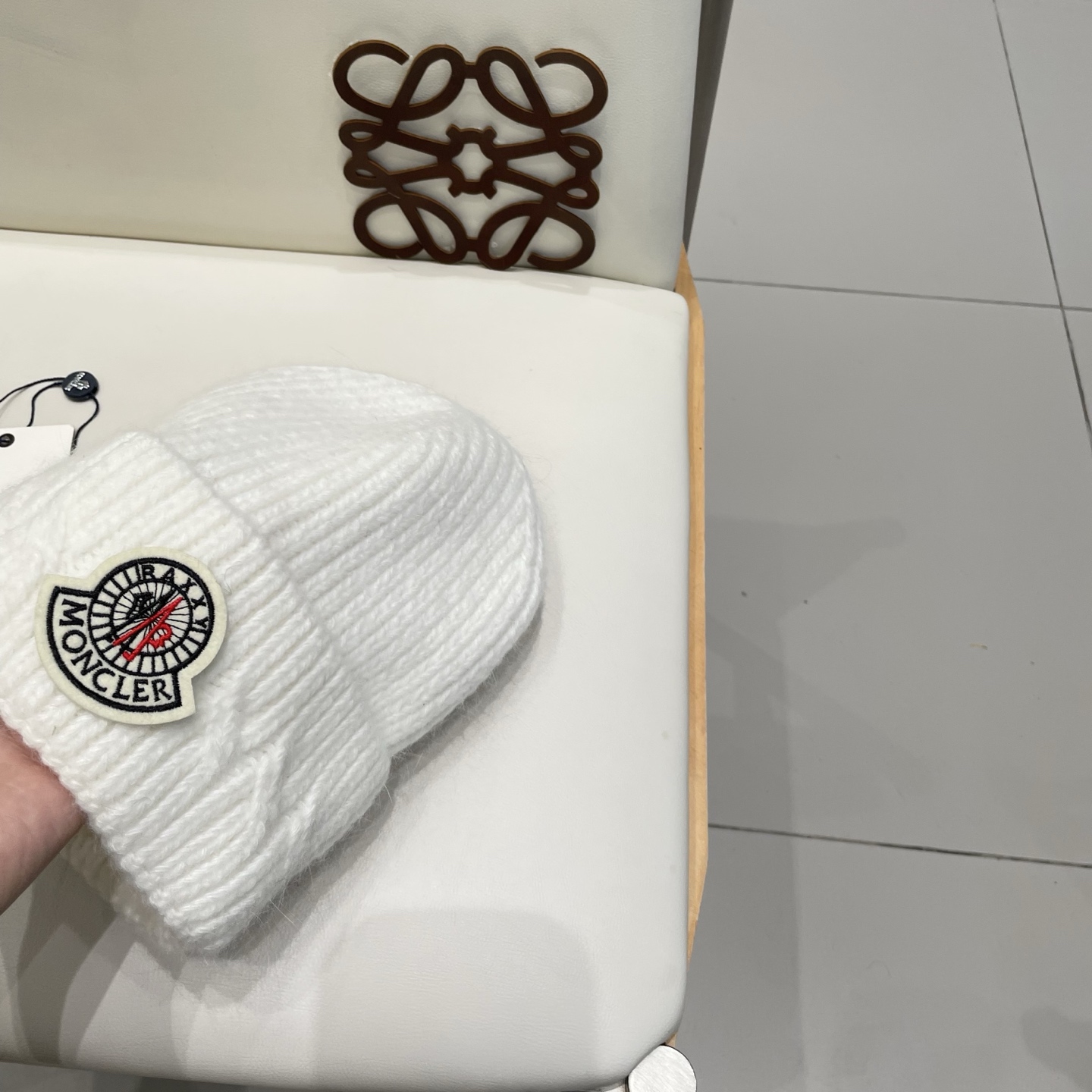 moncler兔毛针织帽女秋冬季新款加绒保暖毛线帽大头围护耳冷帽毛球百搭潮 h