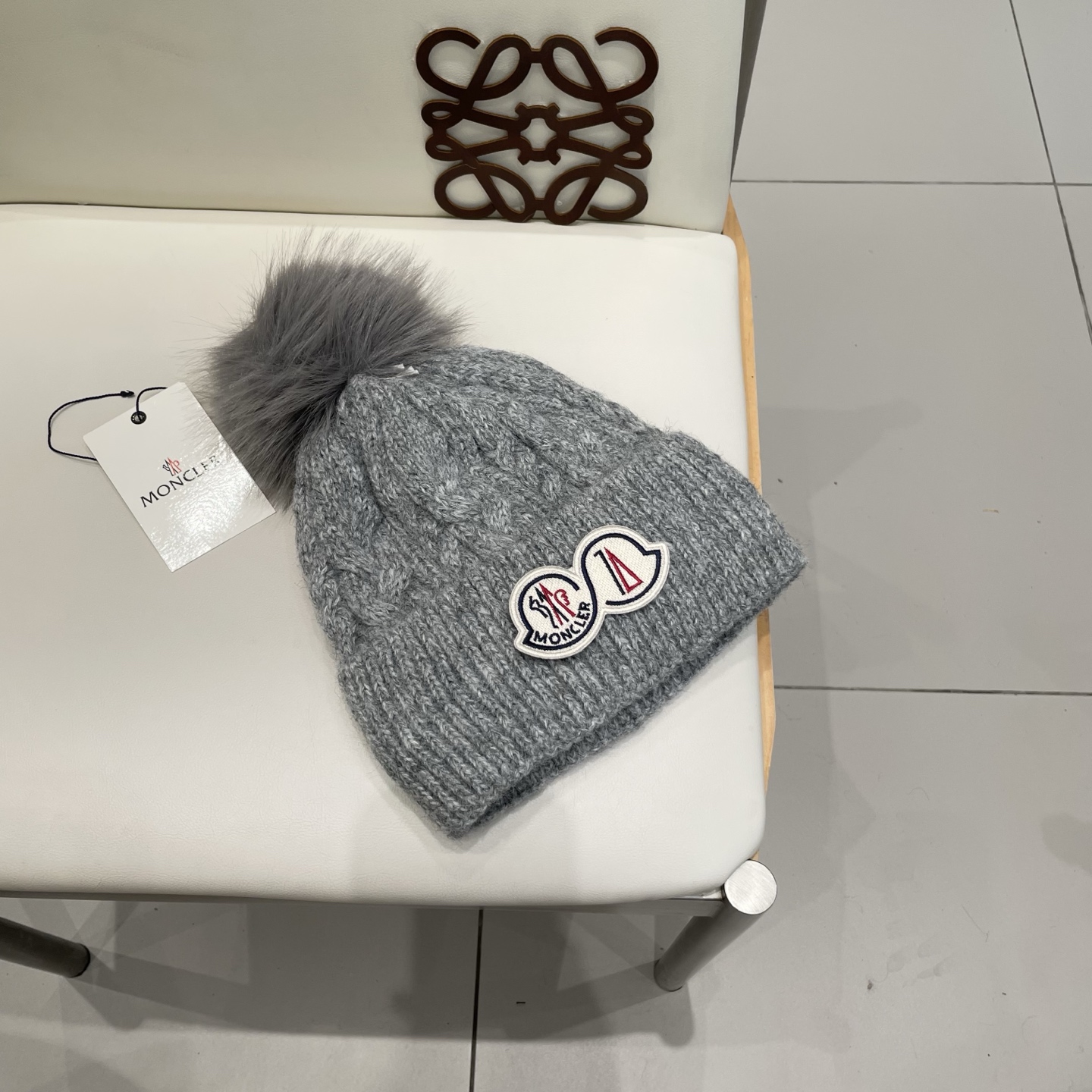 moncler秋冬毛球加厚加绒毛线帽双层户外保暖针织帽时尚潮流百搭毛球