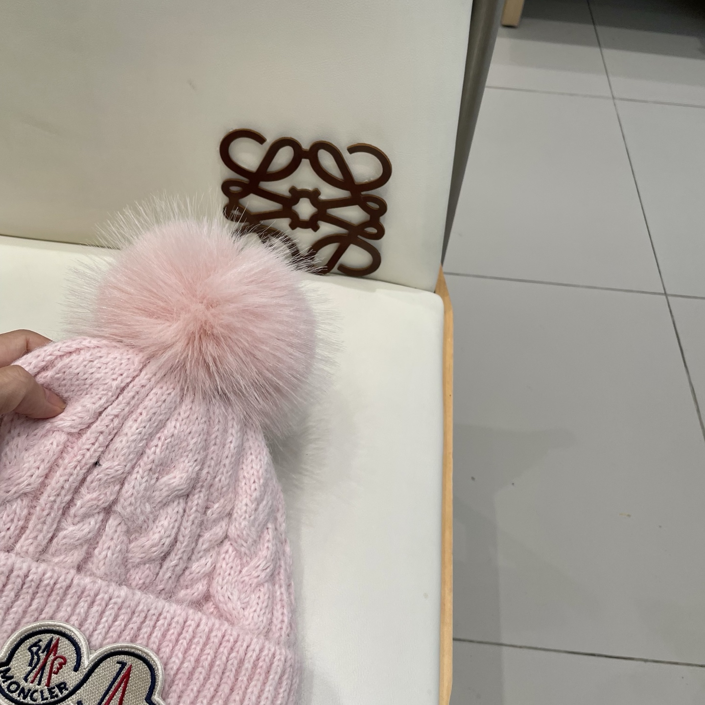 moncler秋冬毛球加厚加绒毛线帽双层户外保暖针织帽时尚潮流百搭毛球