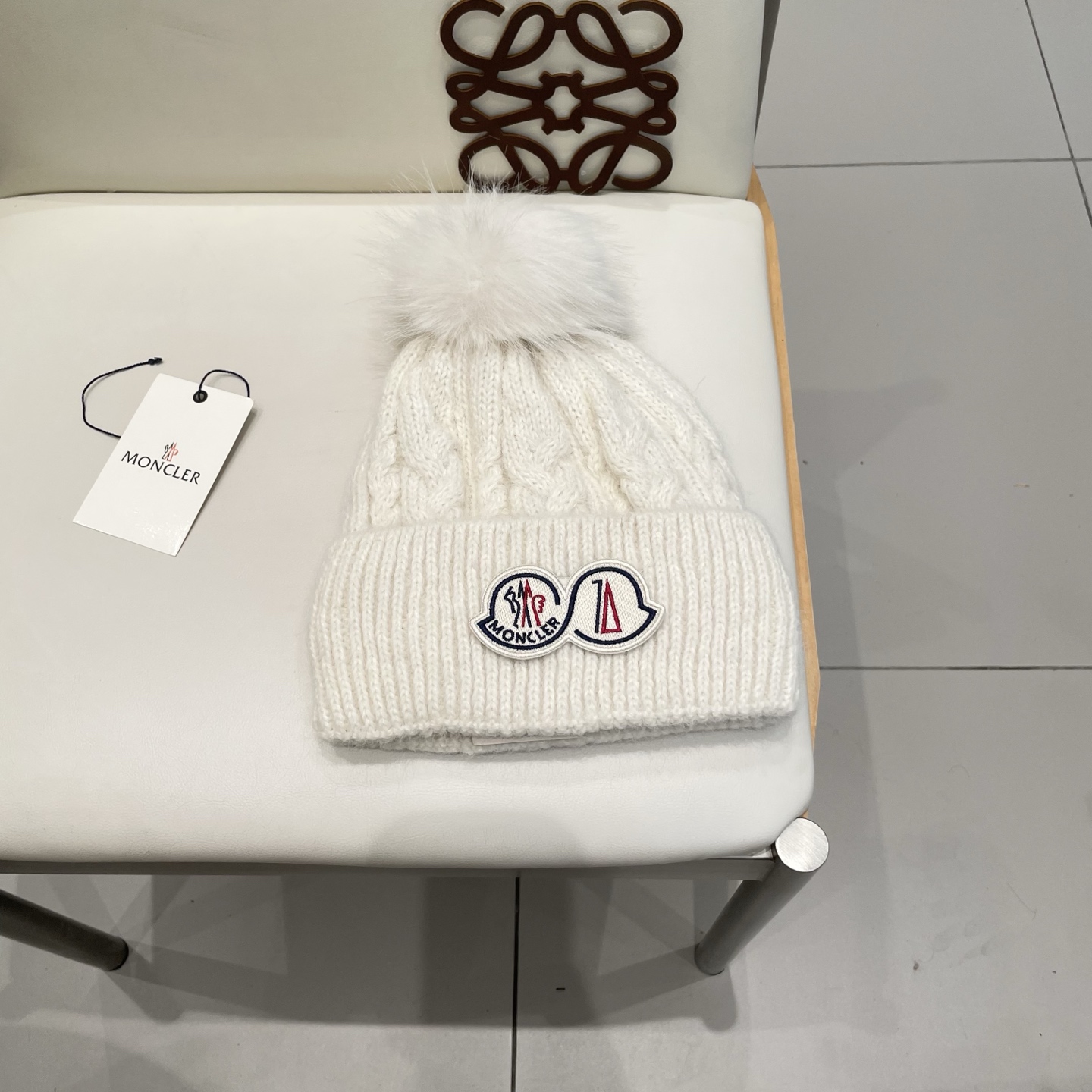 moncler秋冬毛球加厚加绒毛线帽双层户外保暖针织帽时尚潮流百搭毛球