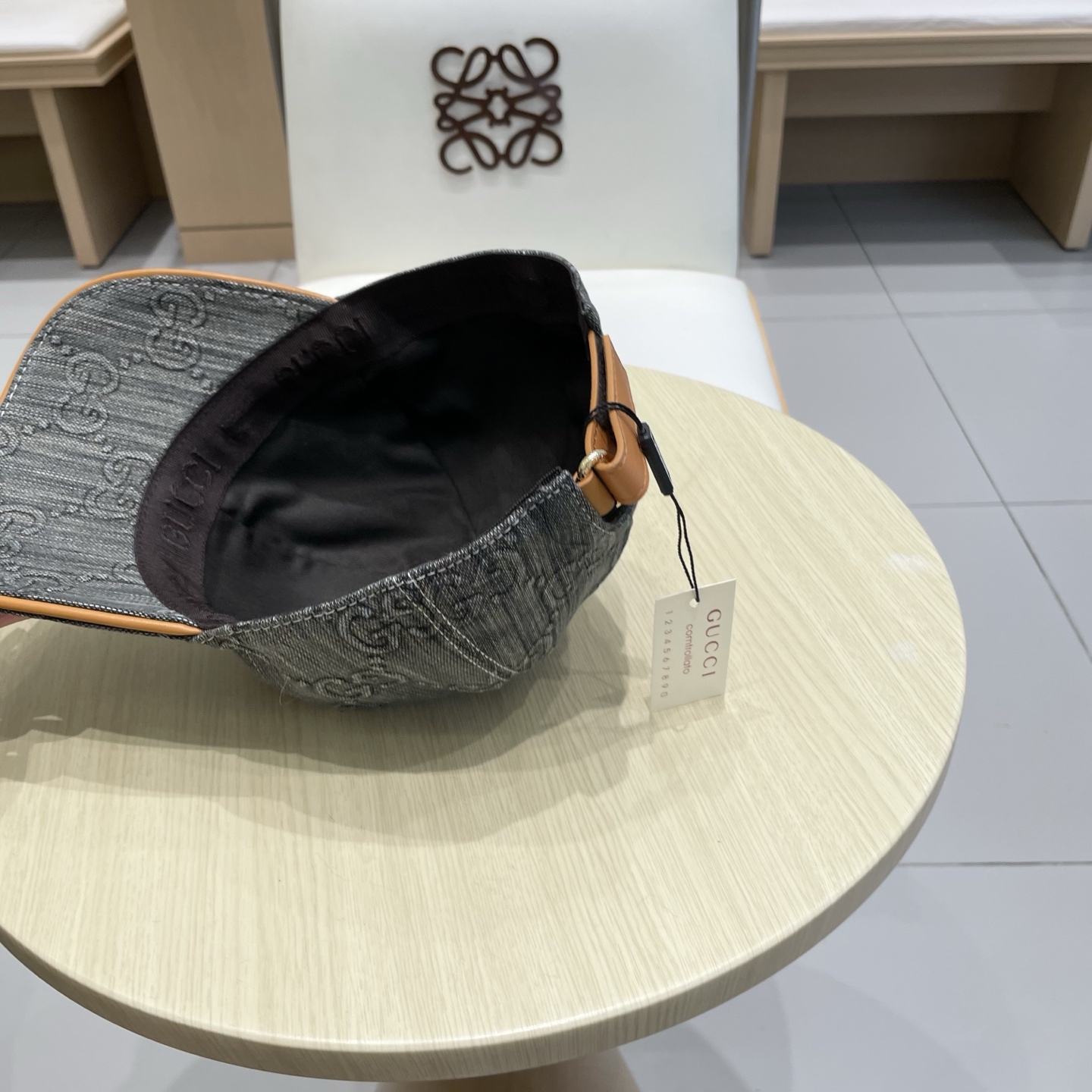 Gucci古奇新款原单棒球帽， 大双G，专柜1:1开模订制，完美对花，原版帆布面料+头层牛皮，轻盈透气！