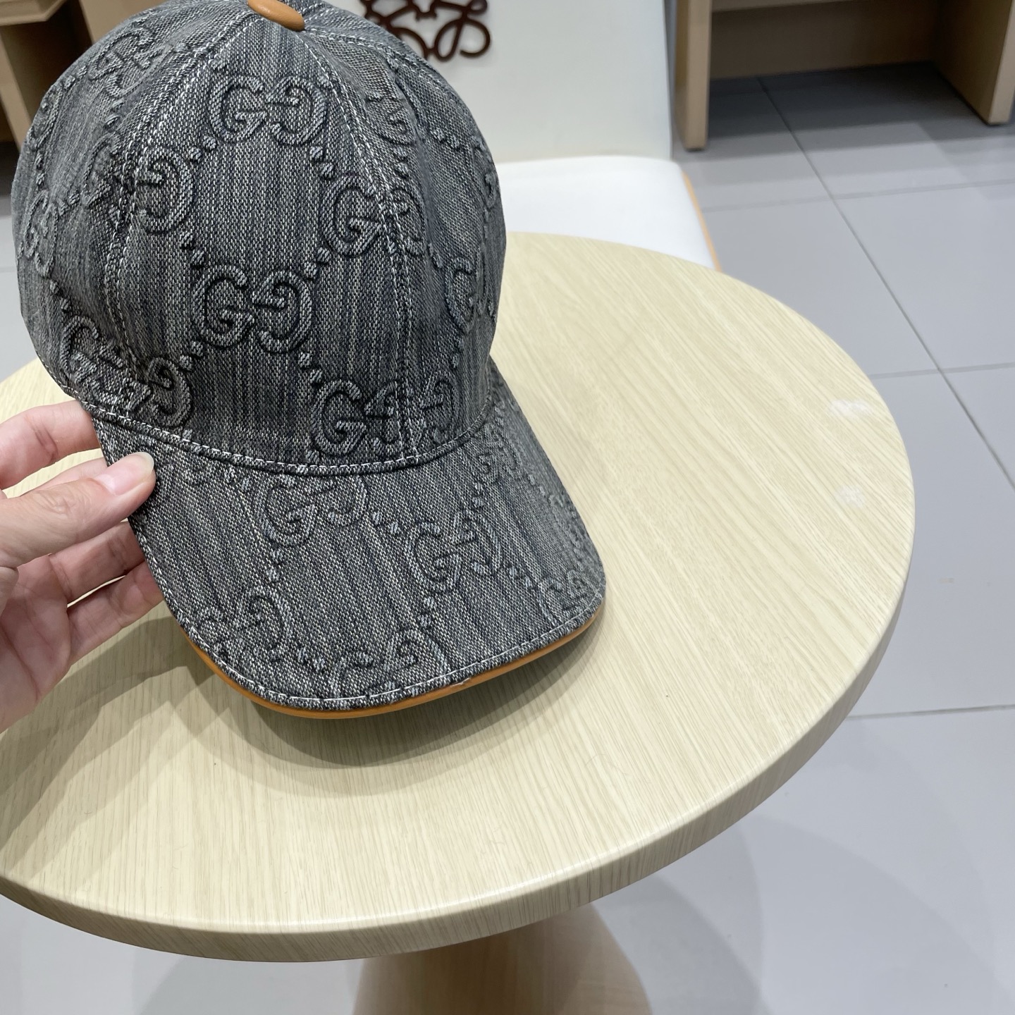 Gucci古奇新款原单棒球帽， 大双G，专柜1:1开模订制，完美对花，原版帆布面料+头层牛皮，轻盈透气！