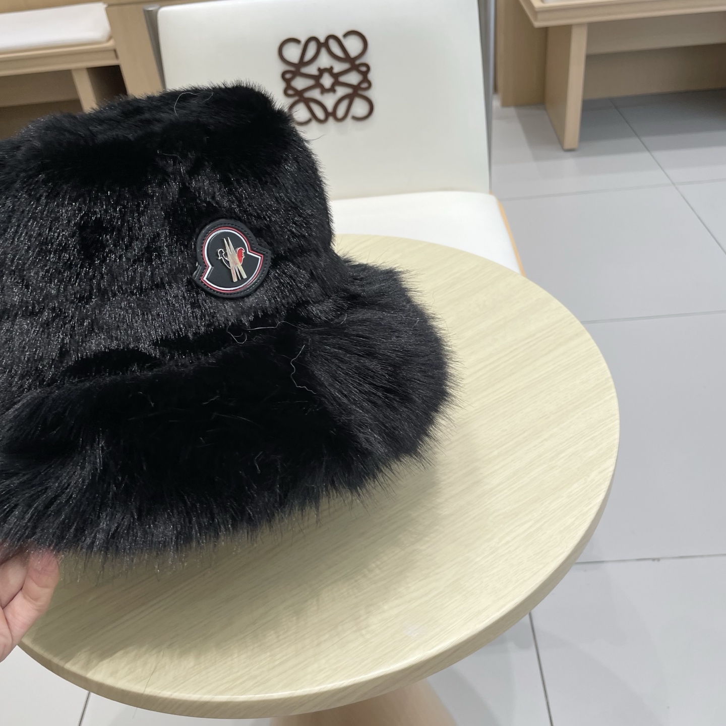 monclet渔夫帽高级感大头围复古毛绒渔夫帽贵妇风毛绒帽百搭日系护耳盆帽 