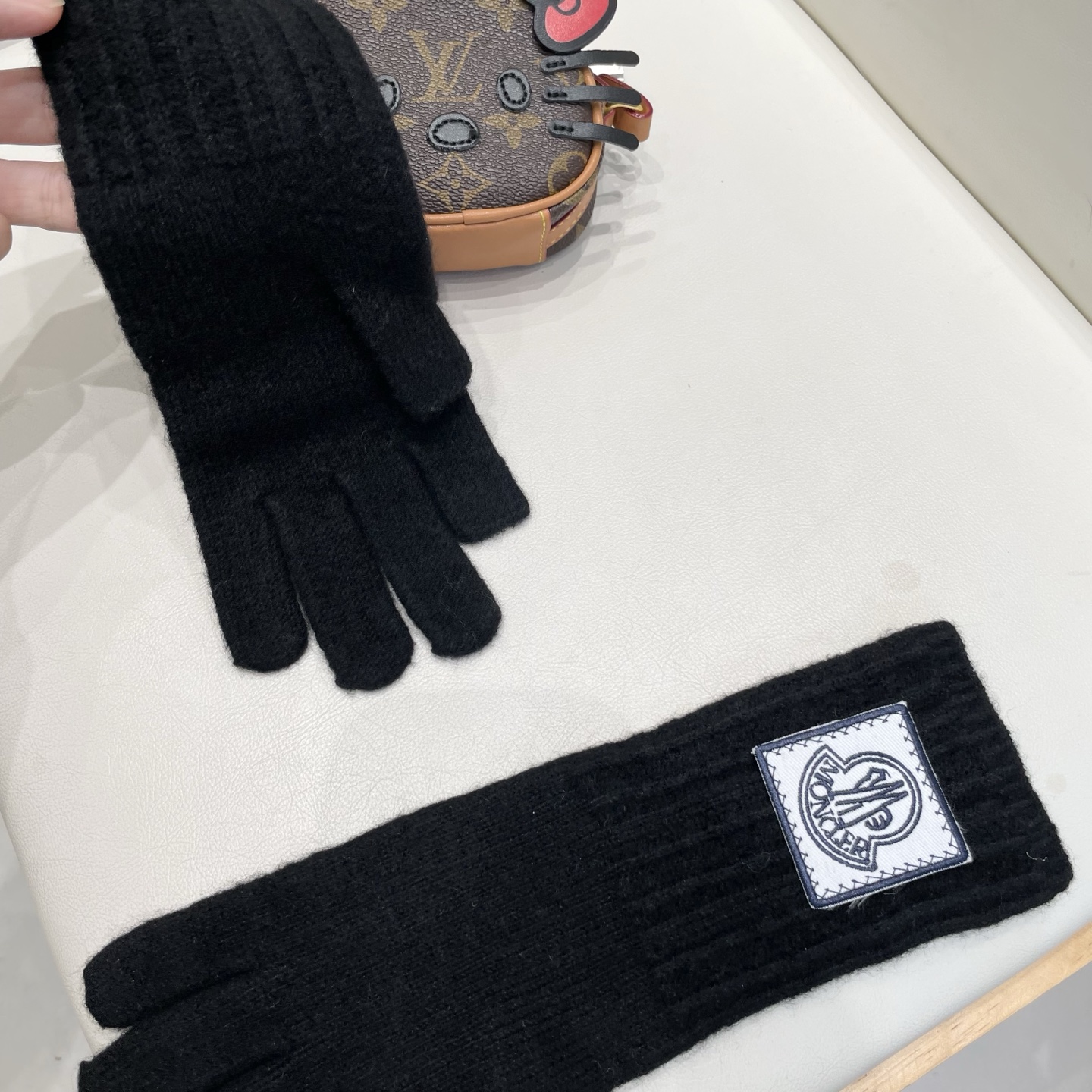MONCLER蒙口新款针织羊毛手套直接露二指可触屏手套女方便办公写作业羊毛高品质潮