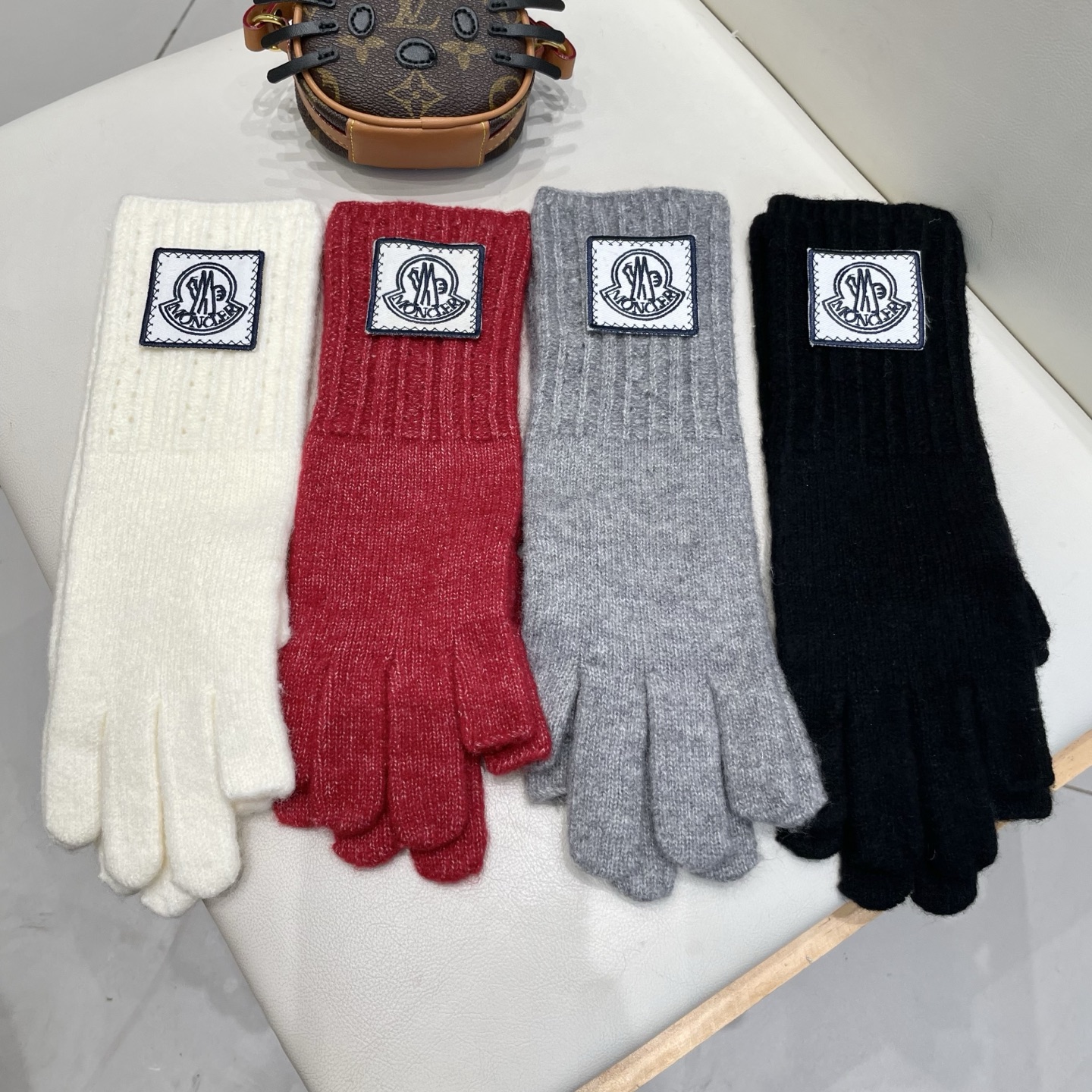 MONCLER蒙口新款针织羊毛手套直接露二指可触屏手套女方便办公写作业羊毛高品质潮