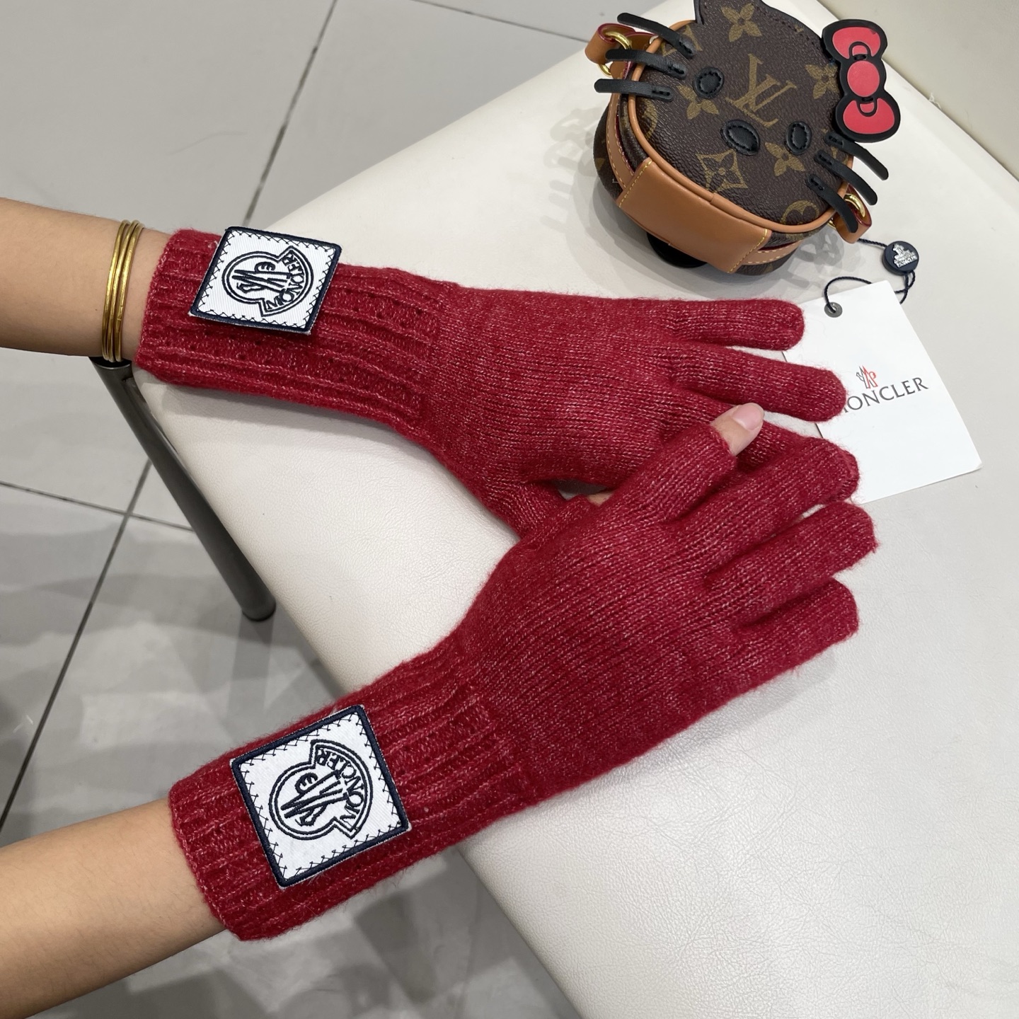 MONCLER蒙口新款针织羊毛手套直接露二指可触屏手套女方便办公写作业羊毛高品质潮