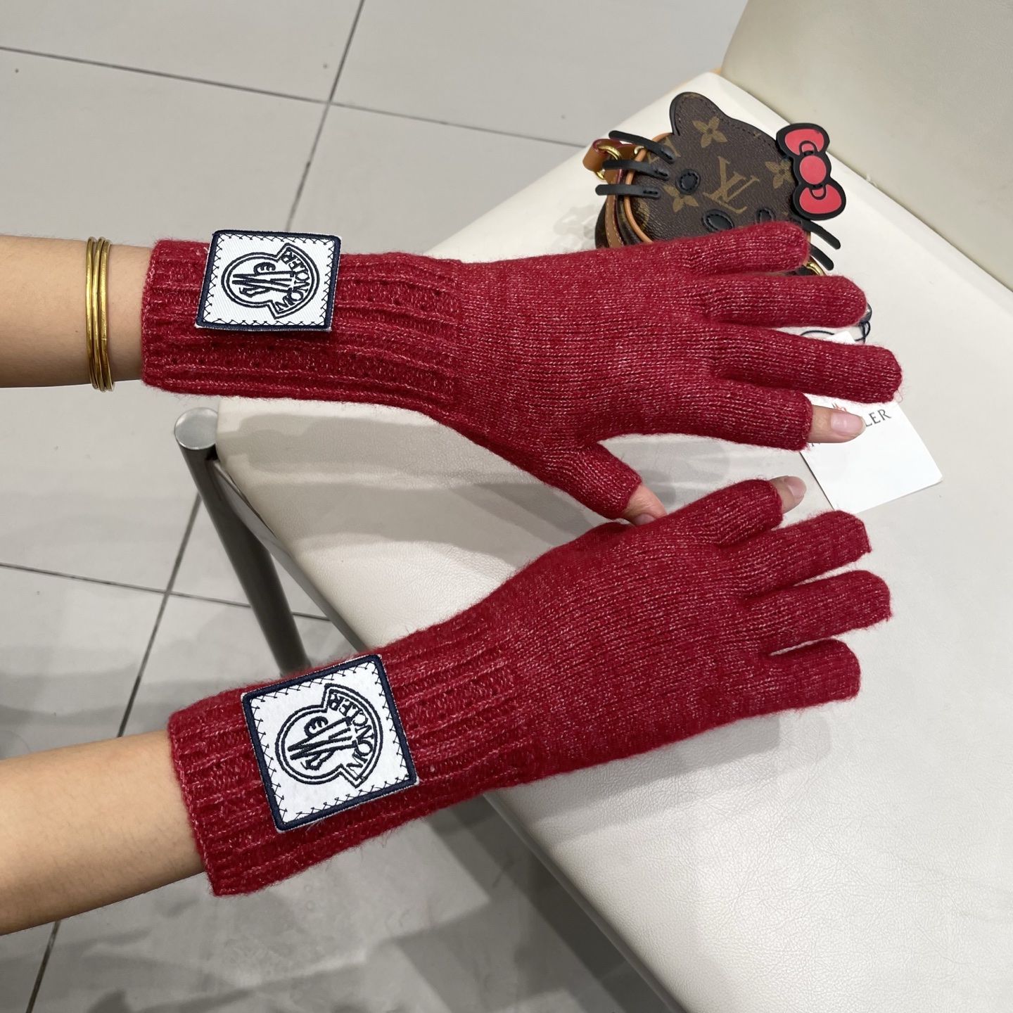 MONCLER蒙口新款针织羊毛手套直接露二指可触屏手套女方便办公写作业羊毛高品质潮