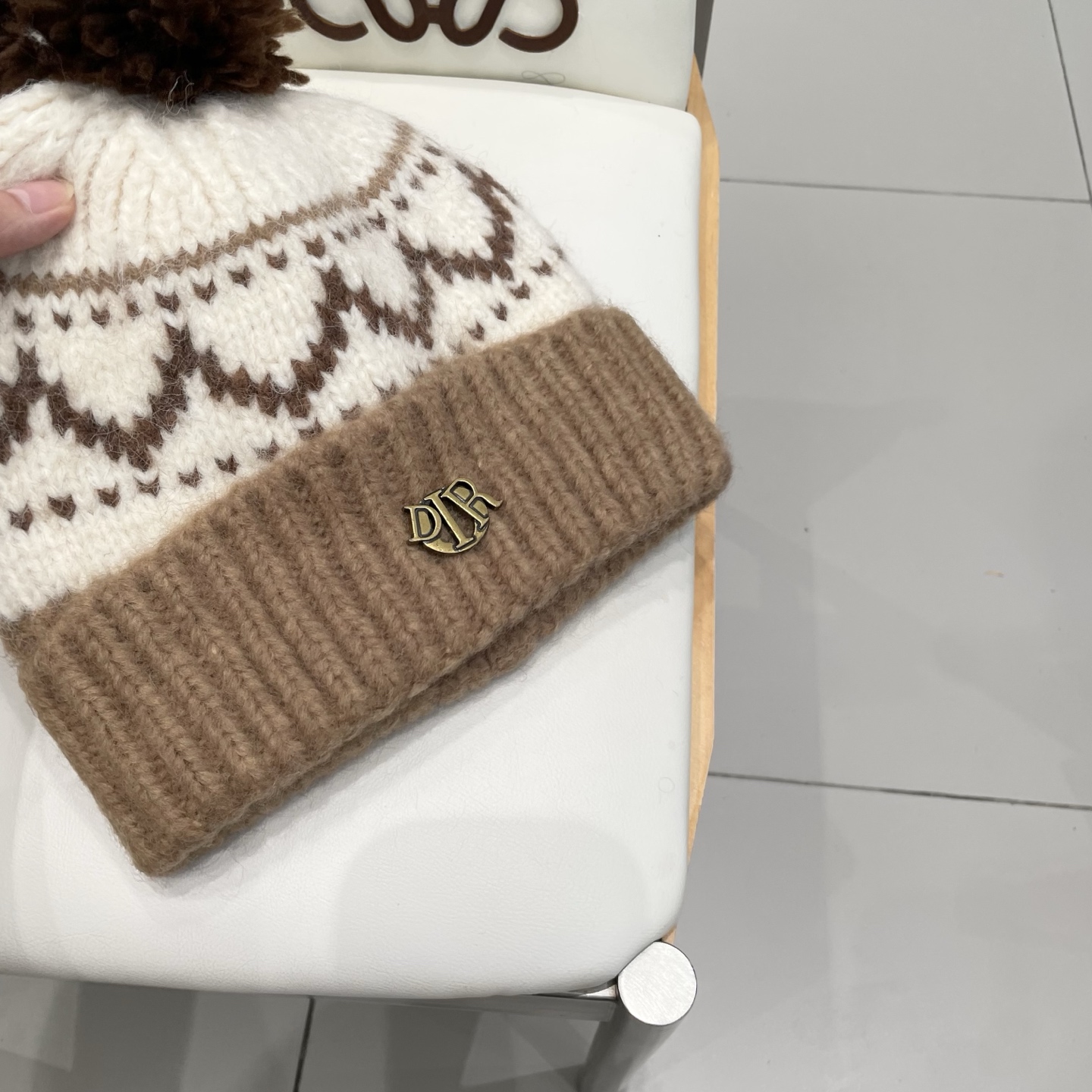迪奥Dior费尔岛风提花毛球毛线帽子女秋冬保暖加厚针织双层包头帽百搭出游