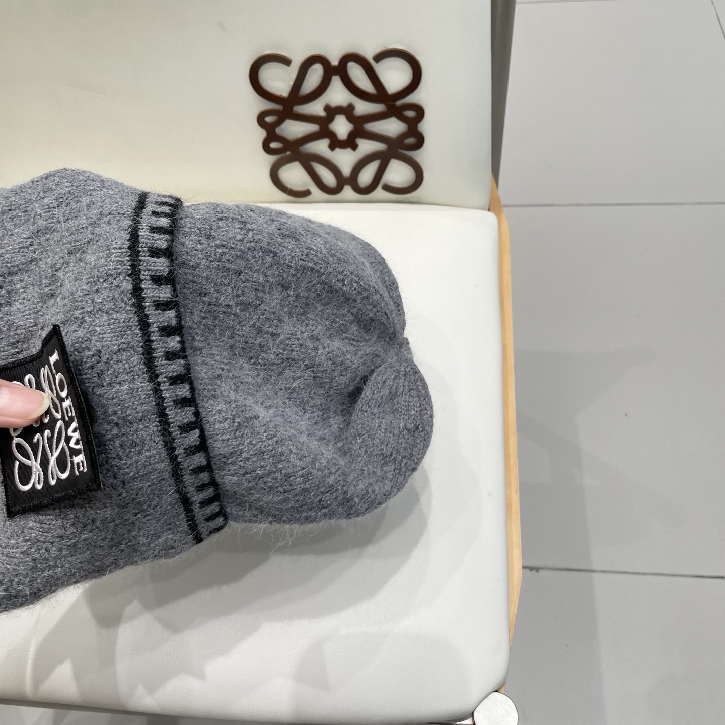 LOEWE 罗意威💠秋冬粗针织毛线帽 多色可选满足所有风格,好爱❗️ 💟💟条纹粗针织满足了我对针织帽的幻想〰️ 高颜值i LOEWE 罗意威💠秋冬粗针织毛线帽 多色可选满足所有风格,好爱❗️ 💟💟条纹粗针织满足了我对针织帽的幻想〰️ 高颜值i