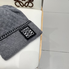 LOEWE 罗意威💠秋冬粗针织毛线帽 多色可选满足所有风格,好爱❗️ 💟💟条纹粗针织满足了我对针织帽的幻想〰️ 高颜值i LOEWE 罗意威💠秋冬粗针织毛线帽 多色可选满足所有风格,好爱❗️ 💟💟条纹粗针织满足了我对针织帽的幻想〰️ 高颜值i