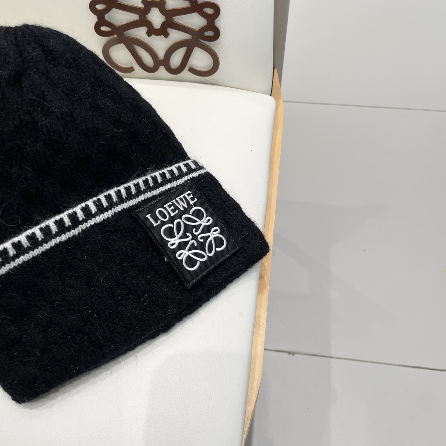 LOEWE 罗意威💠秋冬粗针织毛线帽 多色可选满足所有风格，好爱❗️ 💟💟条纹粗针织满足了我对针织帽的幻想〰️ 高颜值i