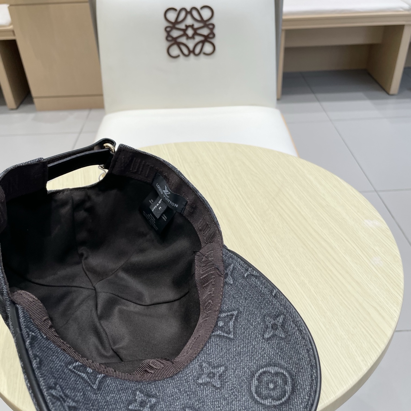 LV(路易威登)新款原单棒球帽，大logo提花，1:1开模订制，原版牛仔布料，做工细致完美，质量超赞，基