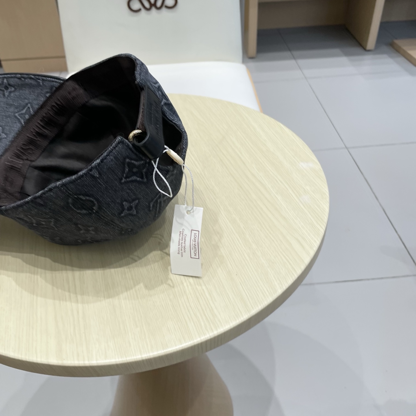 LV(路易威登)新款原单棒球帽，大logo提花，1:1开模订制，原版牛仔布料，做工细致完美，质量超赞，基