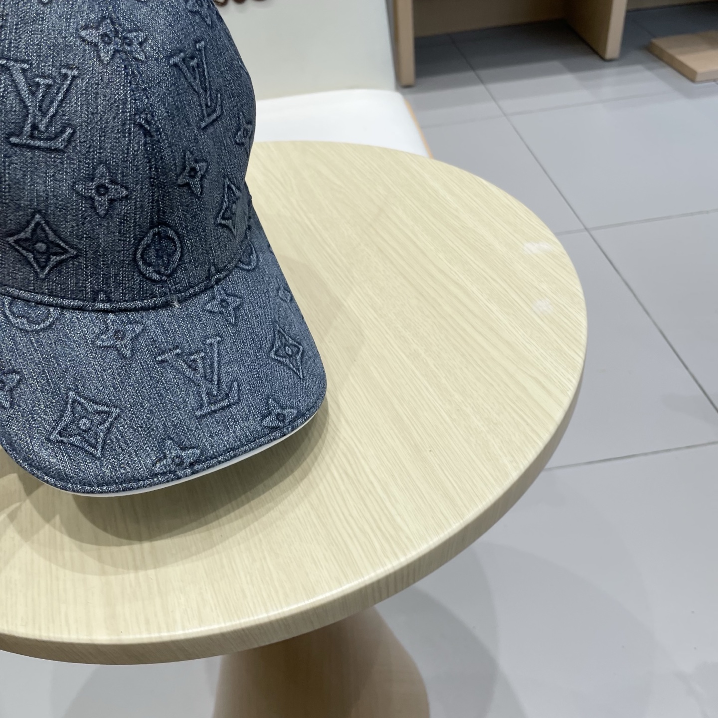 LV(路易威登)新款原单棒球帽，大logo提花，1:1开模订制，原版牛仔布料，做工细致完美，质量超赞，基