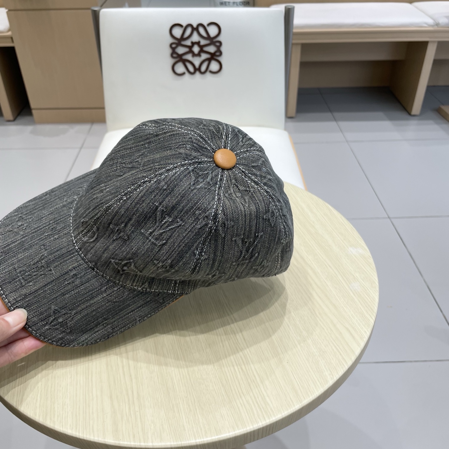 LV(路易威登)新款原单棒球帽，大logo提花，1:1开模订制，原版牛仔布料，做工细致完美，质量超赞，基