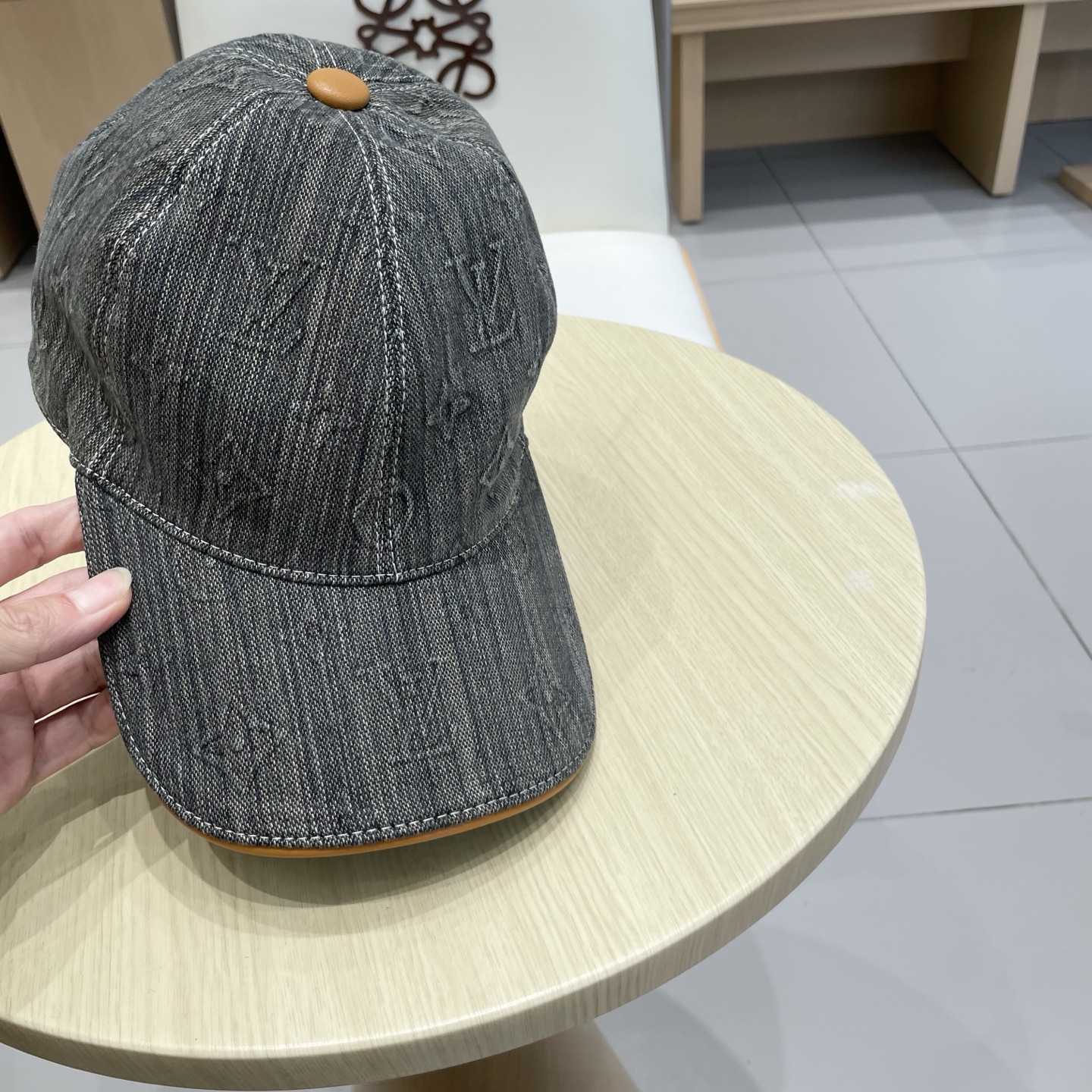 LV(路易威登)新款原单棒球帽，大logo提花，1:1开模订制，原版牛仔布料，做工细致完美，质量超赞，基