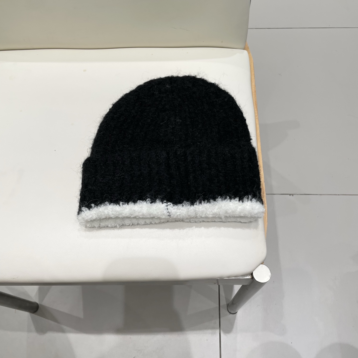 蒙口Moncler盟可睐💥官网经典针织帽，原单复刻.非常柔软亲肤，弹性很好💓有质感又非常百搭的款式~保暖