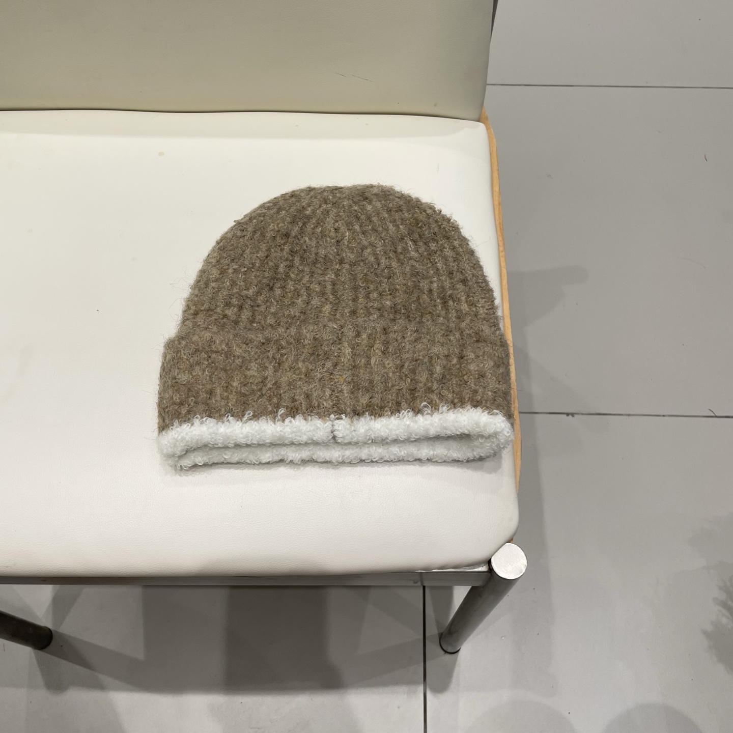 蒙口Moncler盟可睐💥官网经典针织帽，原单复刻.非常柔软亲肤，弹性很好💓有质感又非常百搭的款式~保暖