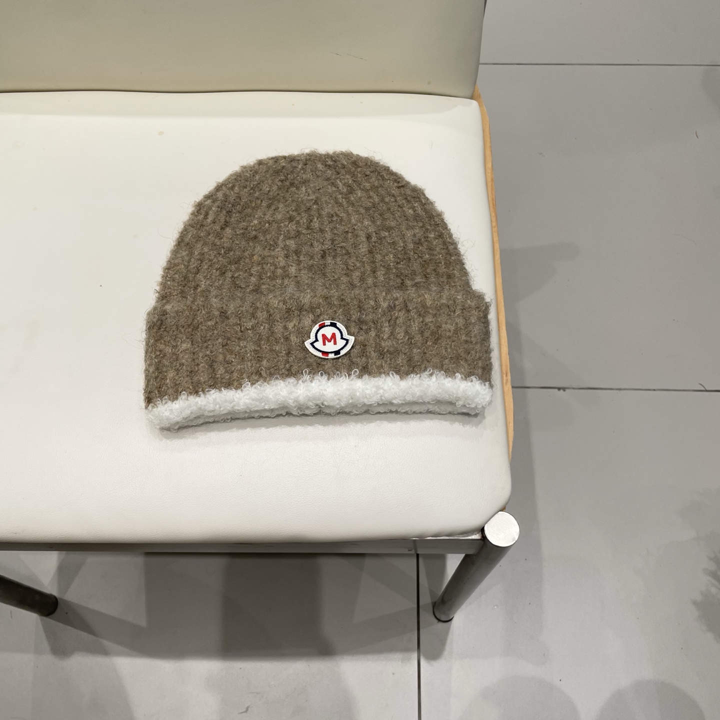 蒙口Moncler盟可睐💥官网经典针织帽，原单复刻.非常柔软亲肤，弹性很好💓有质感又非常百搭的款式~保暖