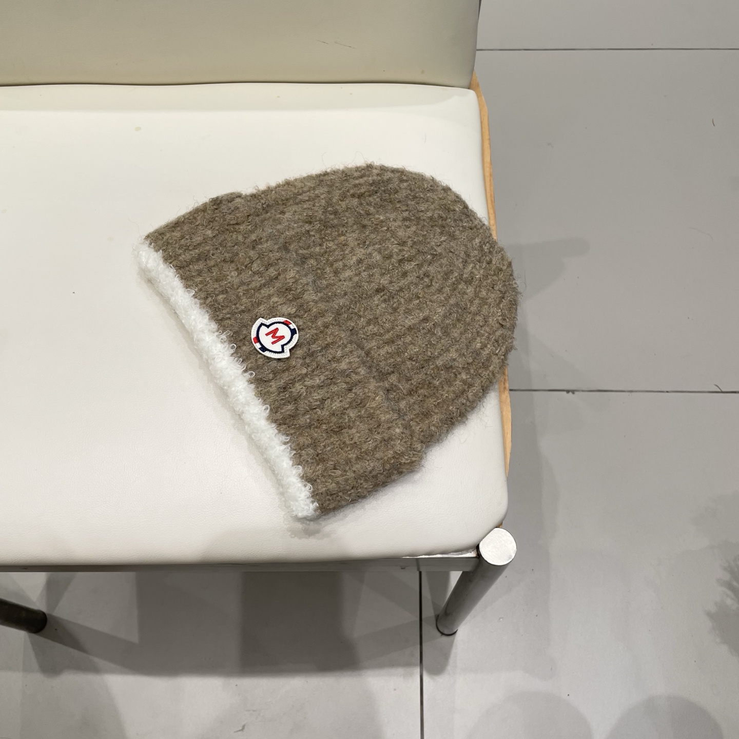 蒙口Moncler盟可睐💥官网经典针织帽，原单复刻.非常柔软亲肤，弹性很好💓有质感又非常百搭的款式~保暖