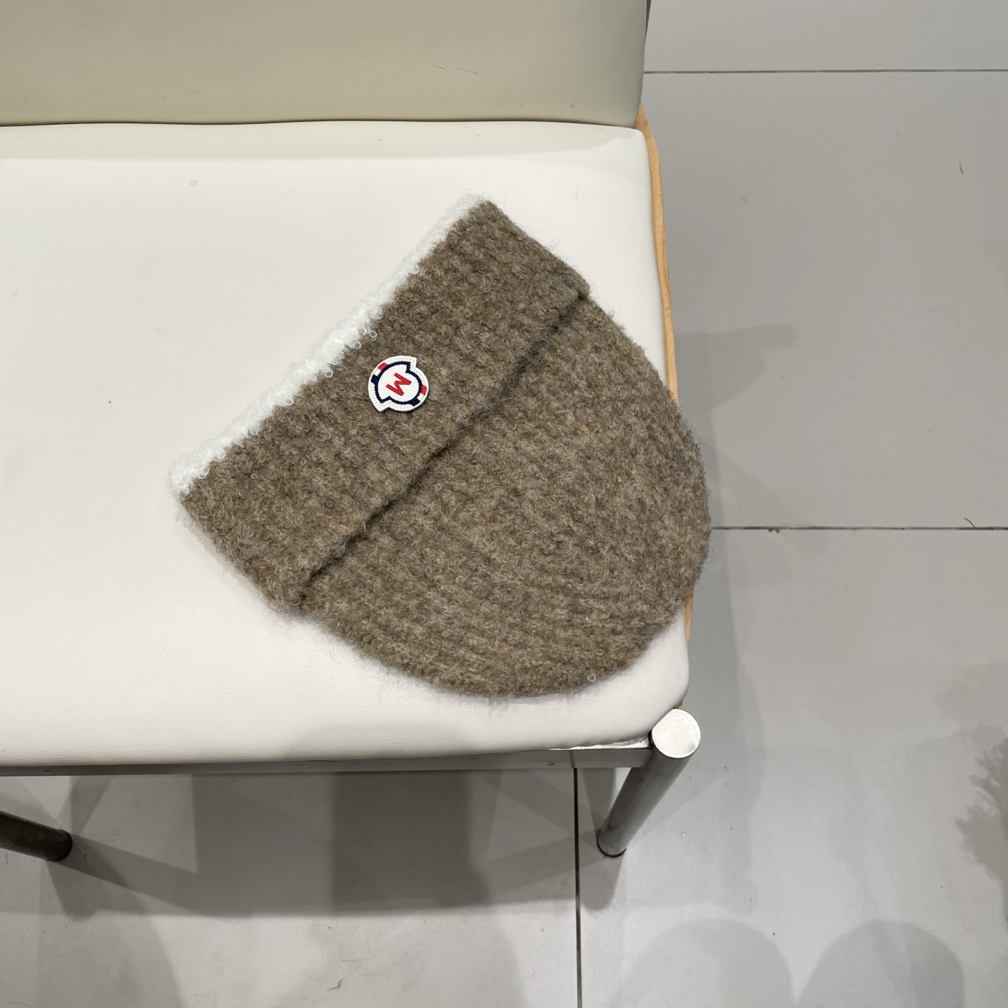 蒙口Moncler盟可睐💥官网经典针织帽，原单复刻.非常柔软亲肤，弹性很好💓有质感又非常百搭的款式~保暖