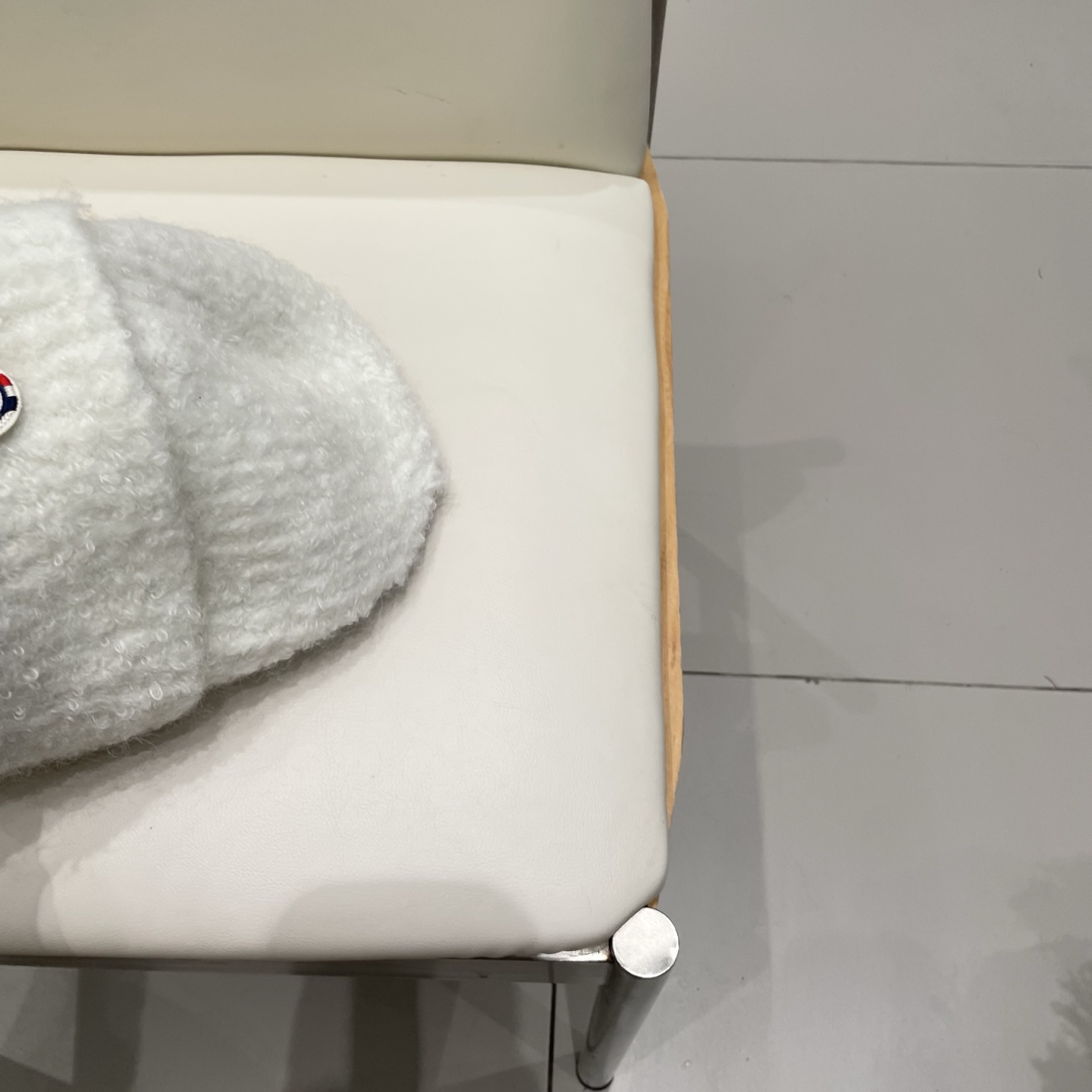 蒙口Moncler盟可睐💥官网经典针织帽，原单复刻.非常柔软亲肤，弹性很好💓有质感又非常百搭的款式~保暖