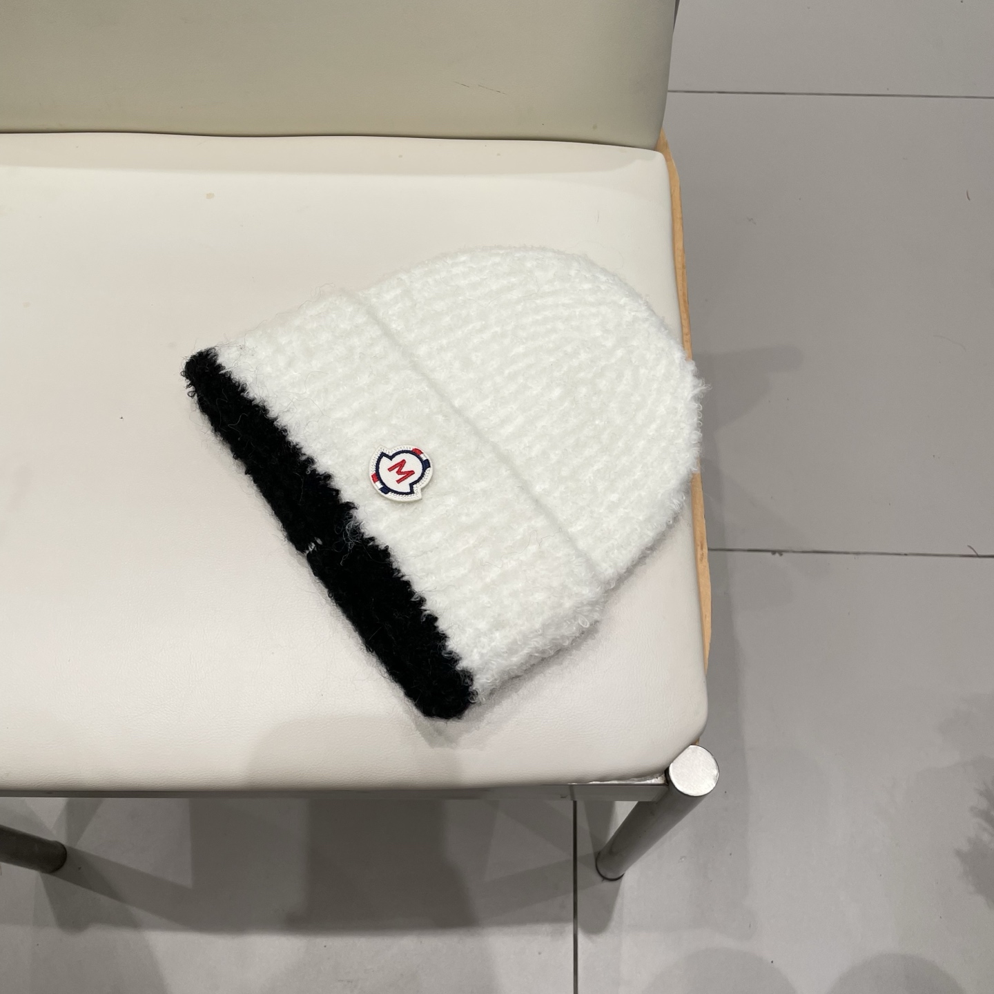 蒙口Moncler盟可睐💥官网经典针织帽，原单复刻.非常柔软亲肤，弹性很好💓有质感又非常百搭的款式~保暖