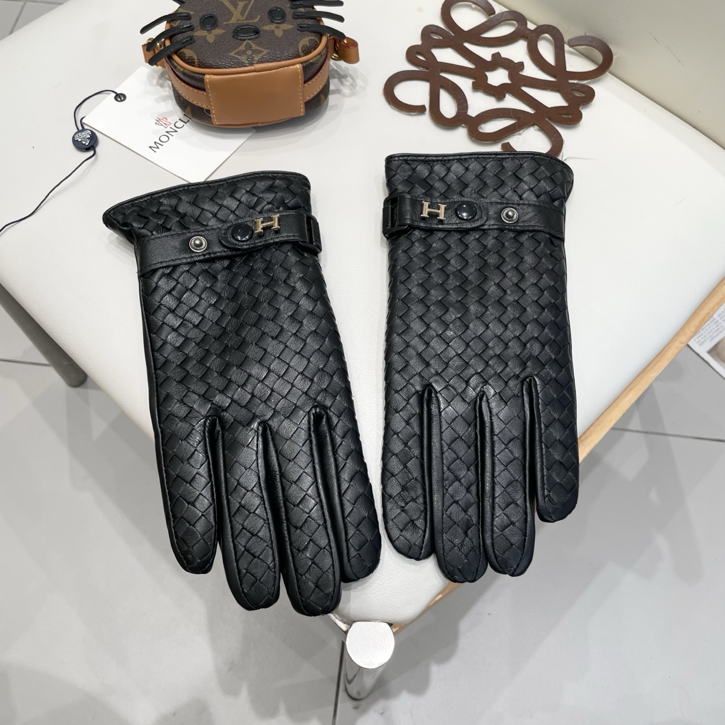 NO:533167,Hermes men's new sheepskin gloves, fashionable gloves, warm and fleece lining, classic, simple, comfortable, soft and versatile!  Count L, XL gloves, gloves, hermes, sheepskin, gloves19860909爱马仕男款新品羊皮手套,时尚手套,秋冬保暖加绒内里,经典简洁上手超舒适柔软、百搭！码数L,XL手套,手套,hermes,sheepskin,gloves,accessory