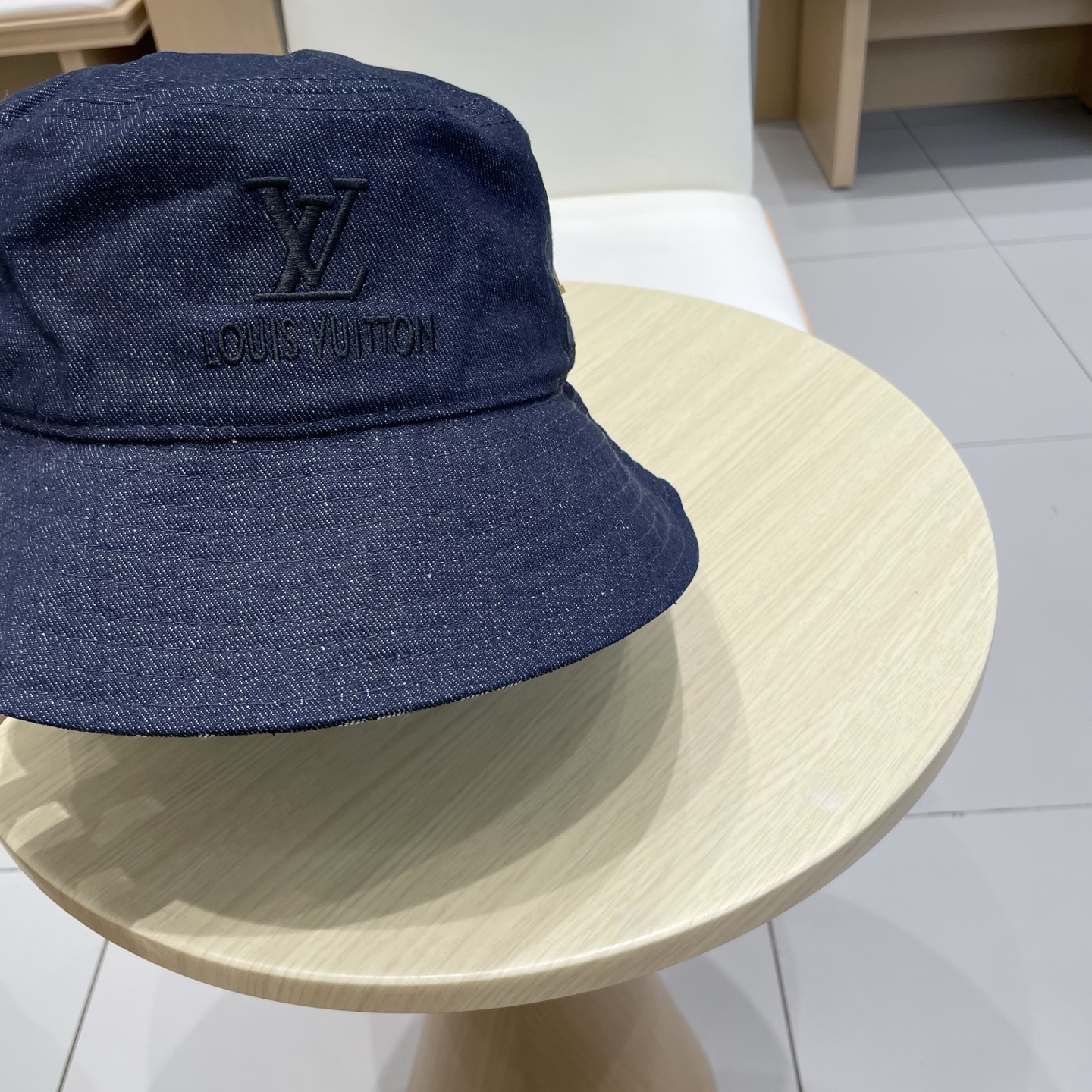 P90 LV路易威登渔夫帽  轻盈透气。完美版型，独家实物拍摄，男女适用