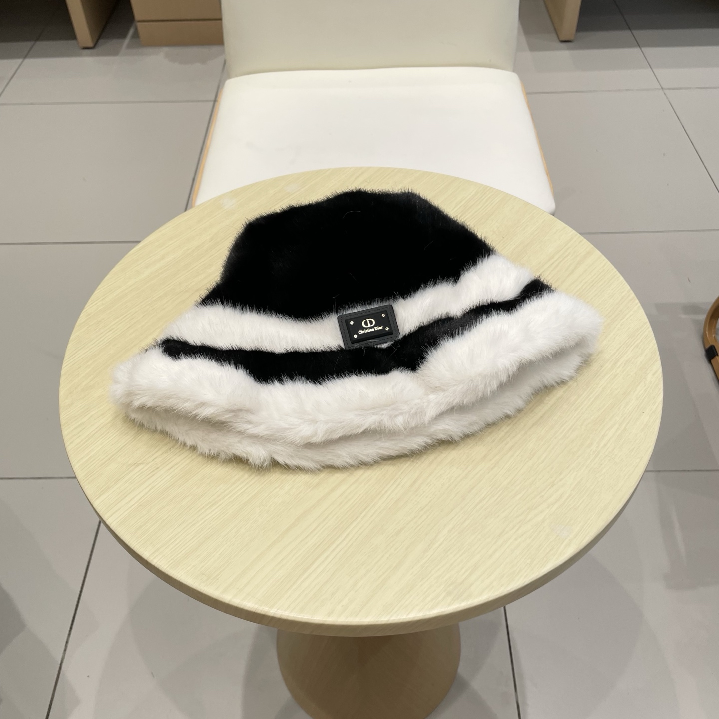 NO:541769,.DIOR DIOR plush color-blocked striped fisherman hat, head circumference 57cm hat Fisherman hat Baseball hat Knitted hat, hat, dior, dior, espadrilles, hats19860909.DIOR迪奥毛毛绒毛拼色条纹渔夫帽,头围57cm帽子渔夫帽棒球帽针织帽,帽子,dior,dior,espadrilles,hats,hat