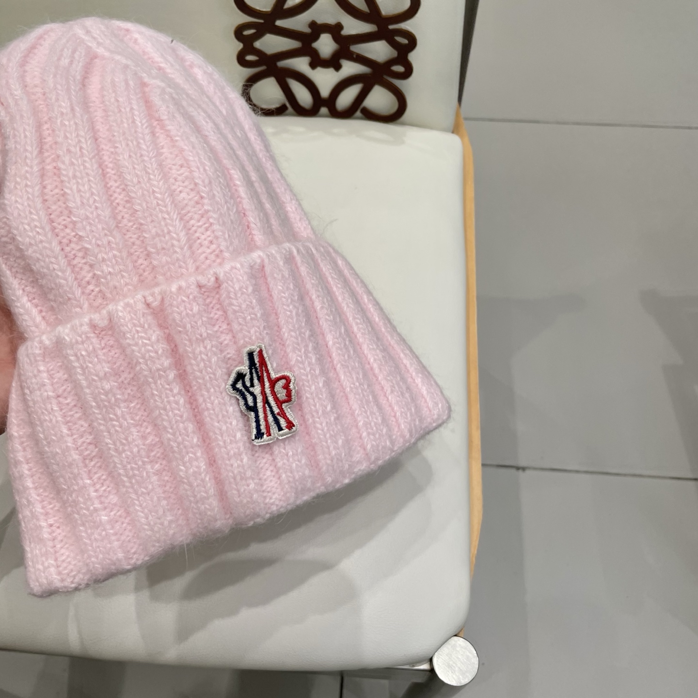 🐰安哥拉兔毛秋冬毛线帽 这种高级灰色染色非常难染！更何况是兔毛的材质 简直质感从头开始了！巨推荐大家 这顶不管什么类型的