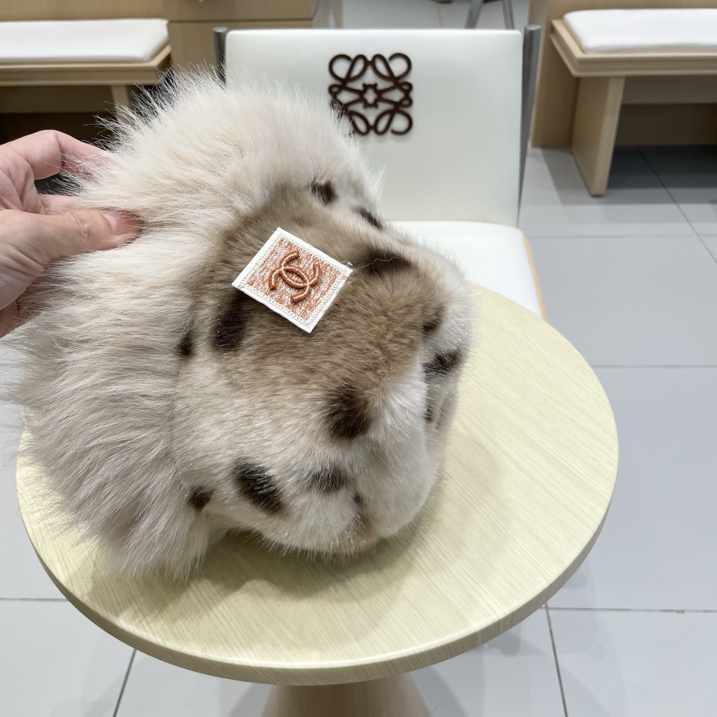 chanel香奈儿冬季新款毛绒保暖皮草蒙古帽仿貂毛冬帽网红豹纹毛绒渔夫帽女