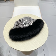 chanel香奈儿冬季新款毛绒保暖皮草蒙古帽仿貂毛冬帽网红豹纹毛绒渔夫帽女 chanel香奈儿冬季新款毛绒保暖皮草蒙古帽仿貂毛冬帽网红豹纹毛绒渔夫帽女