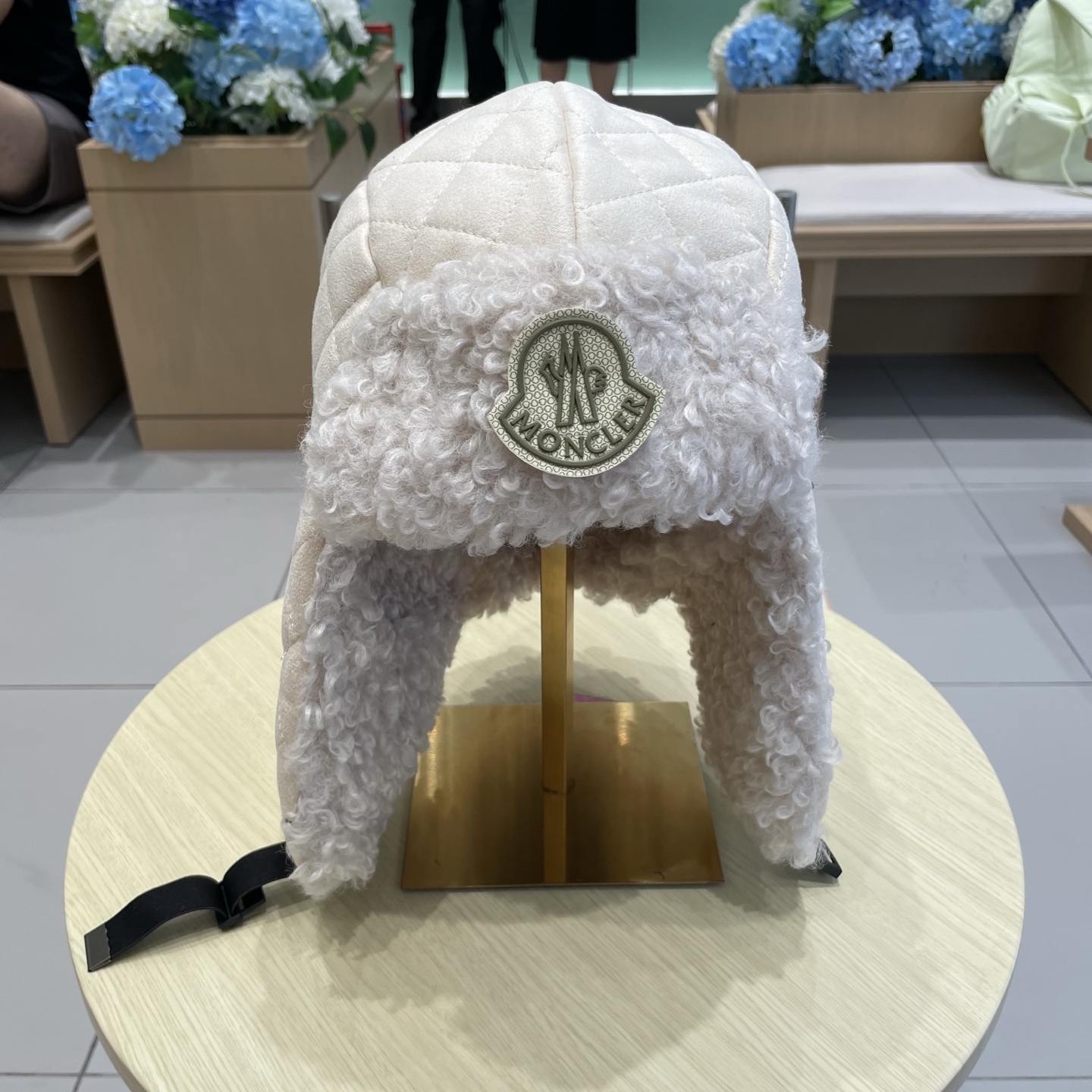 蒙口Moncler盟可莱蒙口羊羔毛护耳帽子可爱雷锋帽保暖飞行帽秋冬季女韩系ins新款厚