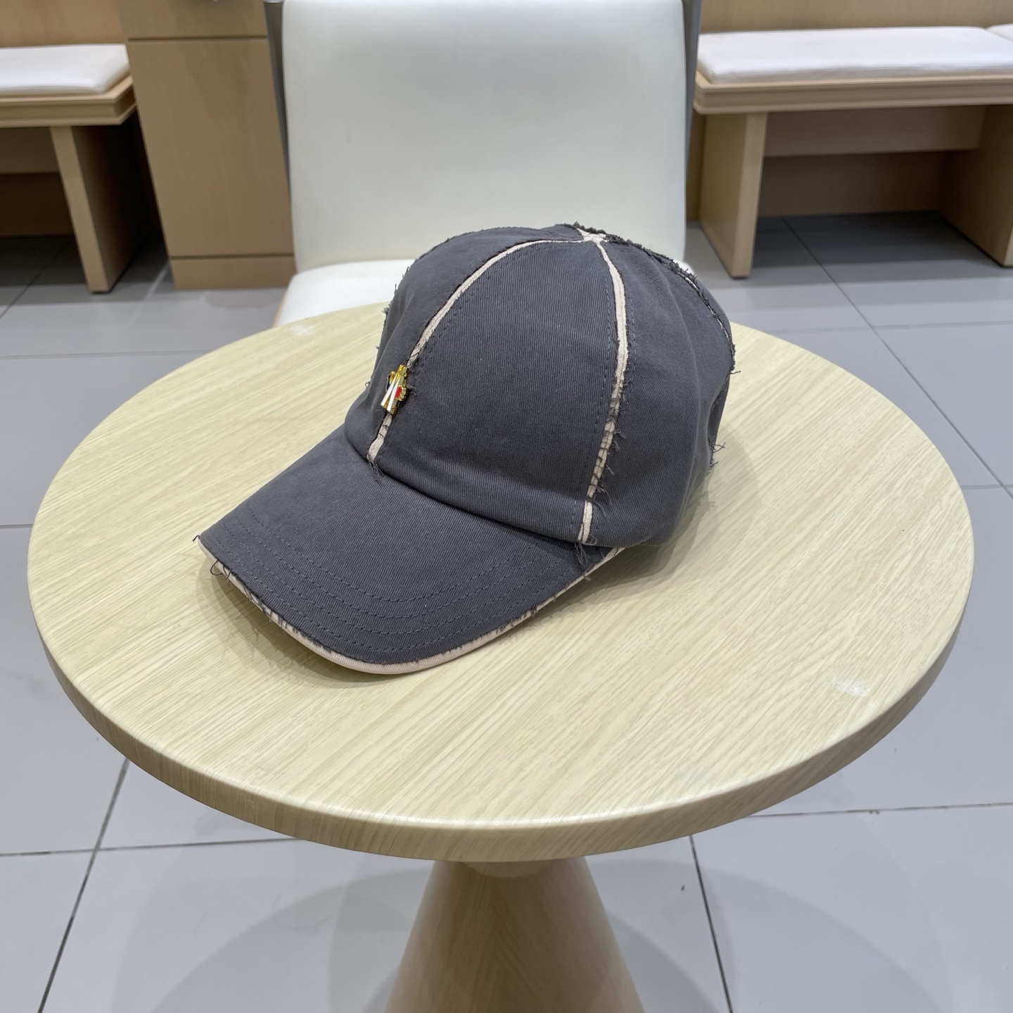 蒙口MONCLER新款棒球帽，时尚炸街单品，风格很OK，网红.时尚博主的最爱！高品质舒适透气，凹造型很好