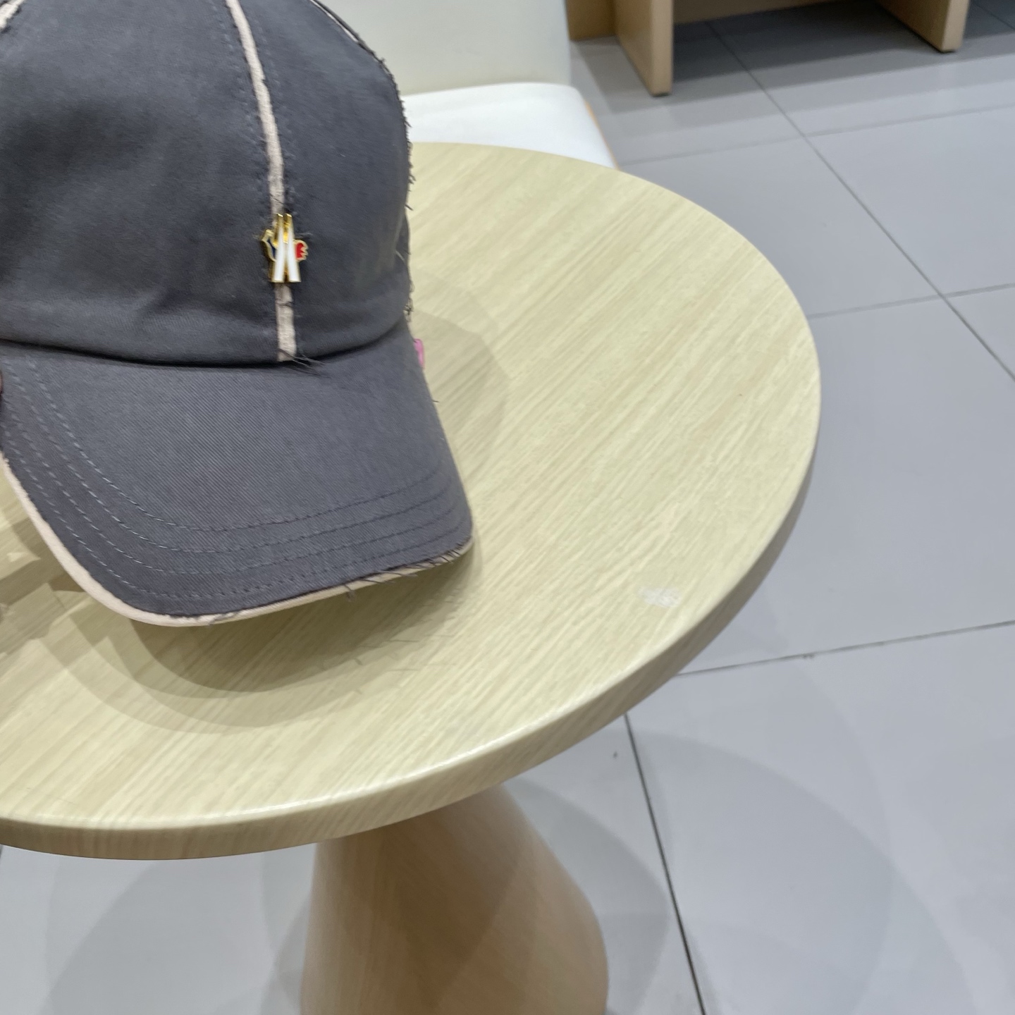 蒙口MONCLER新款棒球帽，时尚炸街单品，风格很OK，网红.时尚博主的最爱！高品质舒适透气，凹造型很好