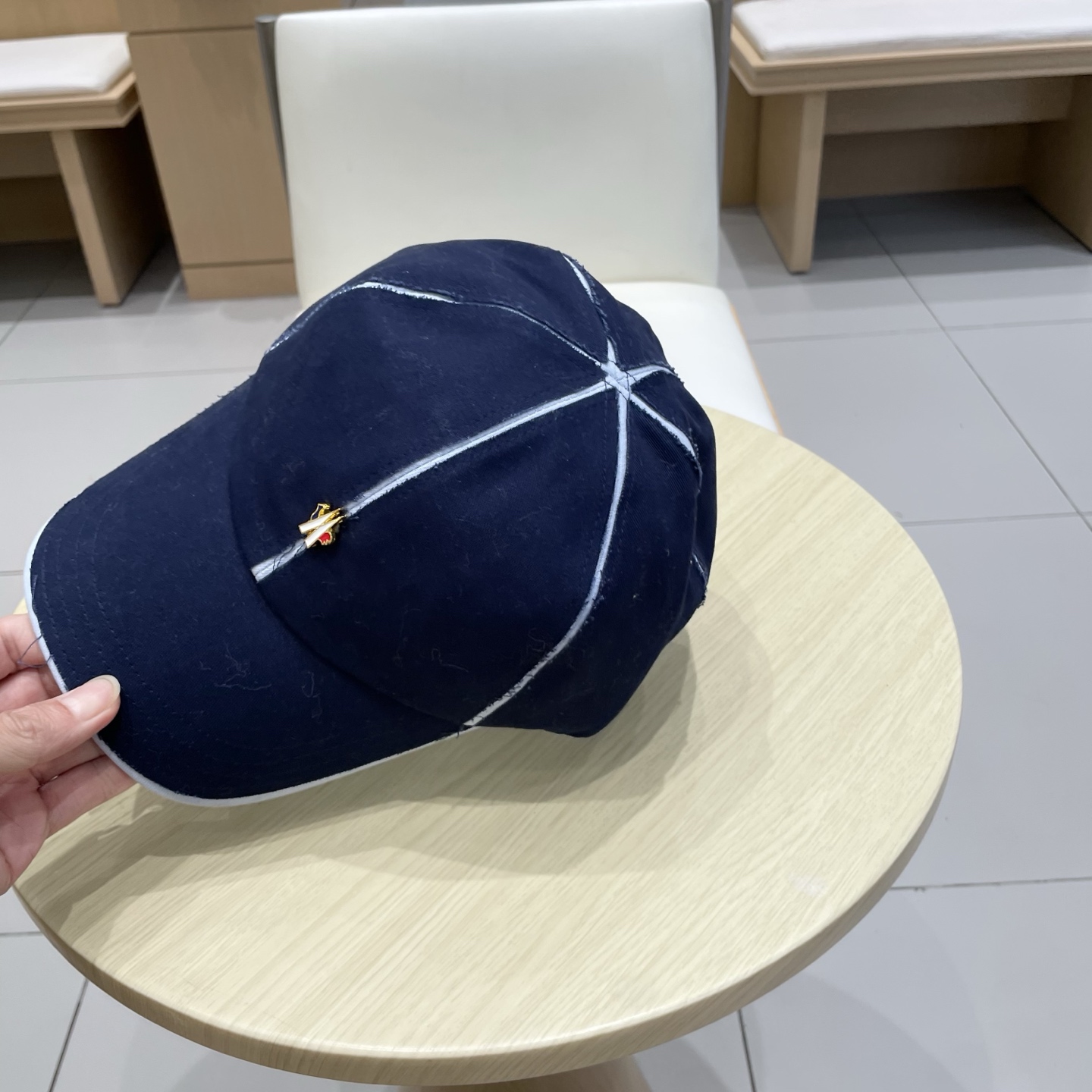 蒙口MONCLER新款棒球帽，时尚炸街单品，风格很OK，网红.时尚博主的最爱！高品质舒适透气，凹造型很好