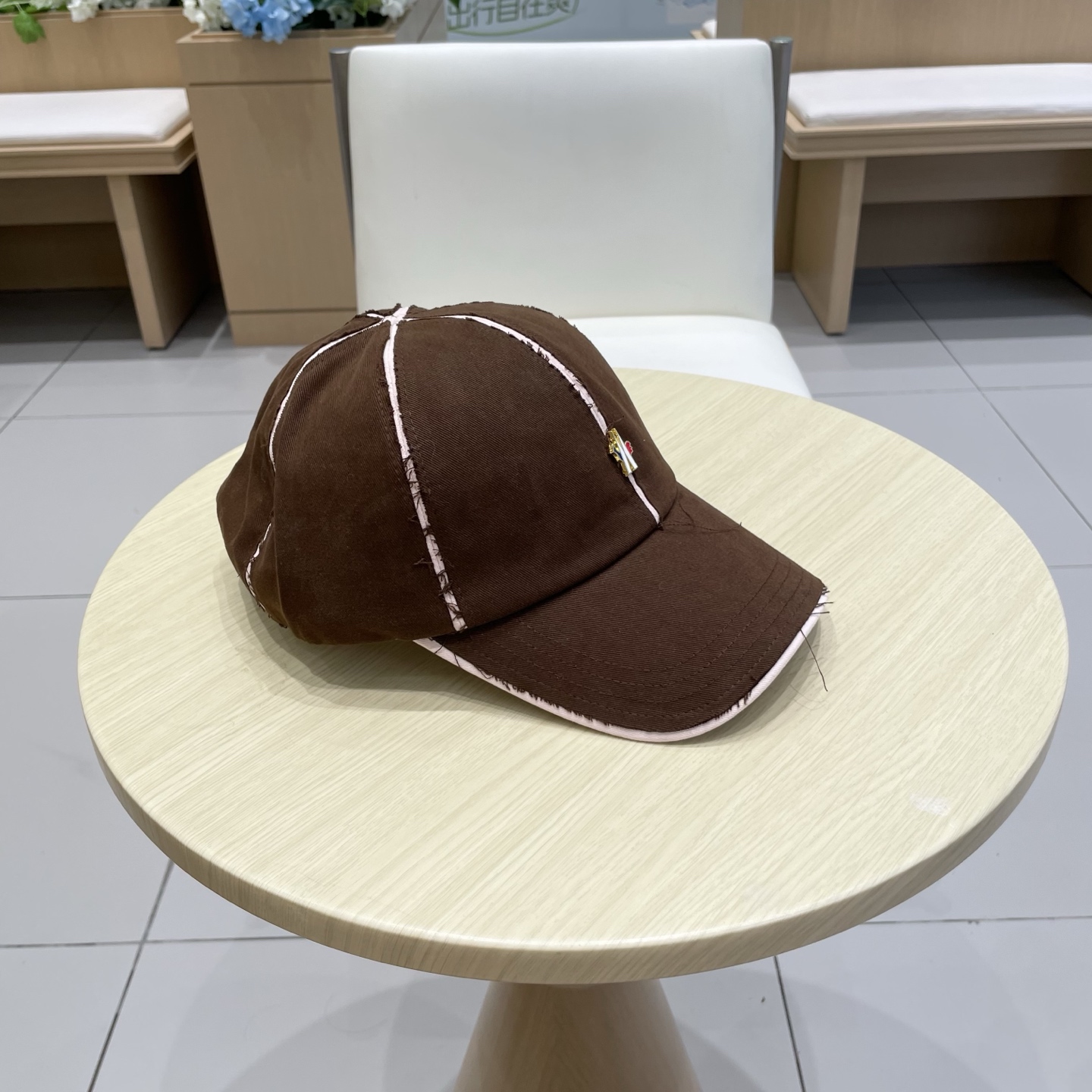 蒙口MONCLER新款棒球帽，时尚炸街单品，风格很OK，网红.时尚博主的最爱！高品质舒适透气，凹造型很好