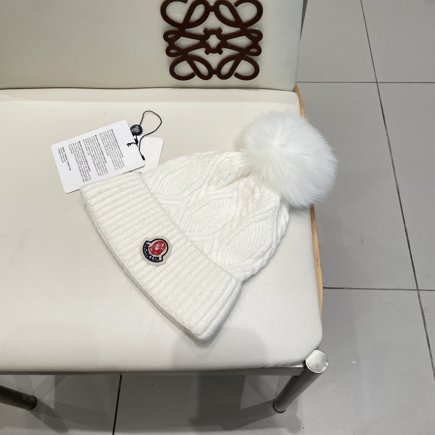 高版本！！！ 蒙口MONCLER高品质狐狸毛球针织兔羊毛毛线帽 超经典不过时的一款秋冬冷帽🥶 懂货的小姐姐必入款，帽型质