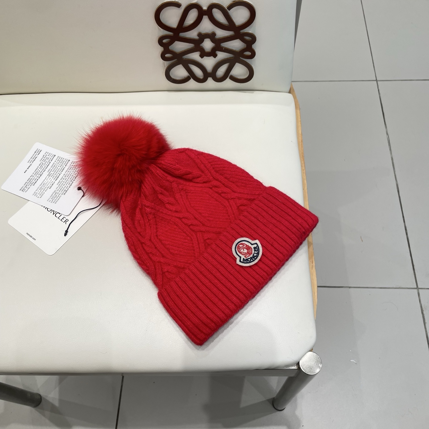 高版本！！！ 蒙口MONCLER高品质狐狸毛球针织兔羊毛毛线帽 超经典不过时的一款秋冬冷帽🥶 懂货的小姐姐必入款，帽型质