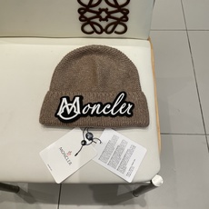 MONCLER蒙口🎩针织毛线帽,附带二维码,好品质高端大气,超柔软!超火爆💖质感很赞,出街超好搭配!时尚潮流!秋冬必备单 MONCLER蒙口🎩针织毛线帽,附带二维码,好品质高端大气,超柔软!超火爆💖质感很赞,出街超好搭配!时尚潮流!秋冬必备单